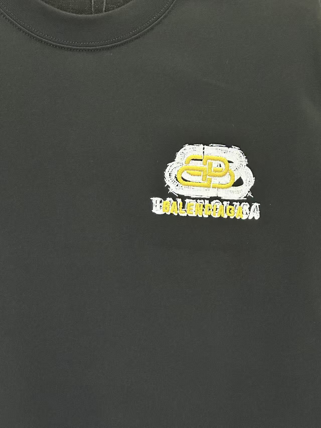 Balenciaga T-shirt Black L26713 h130