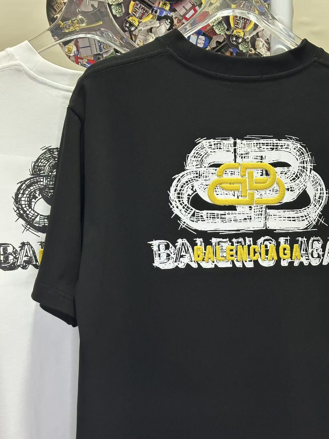Balenciaga T-shirt Black L26713 h130