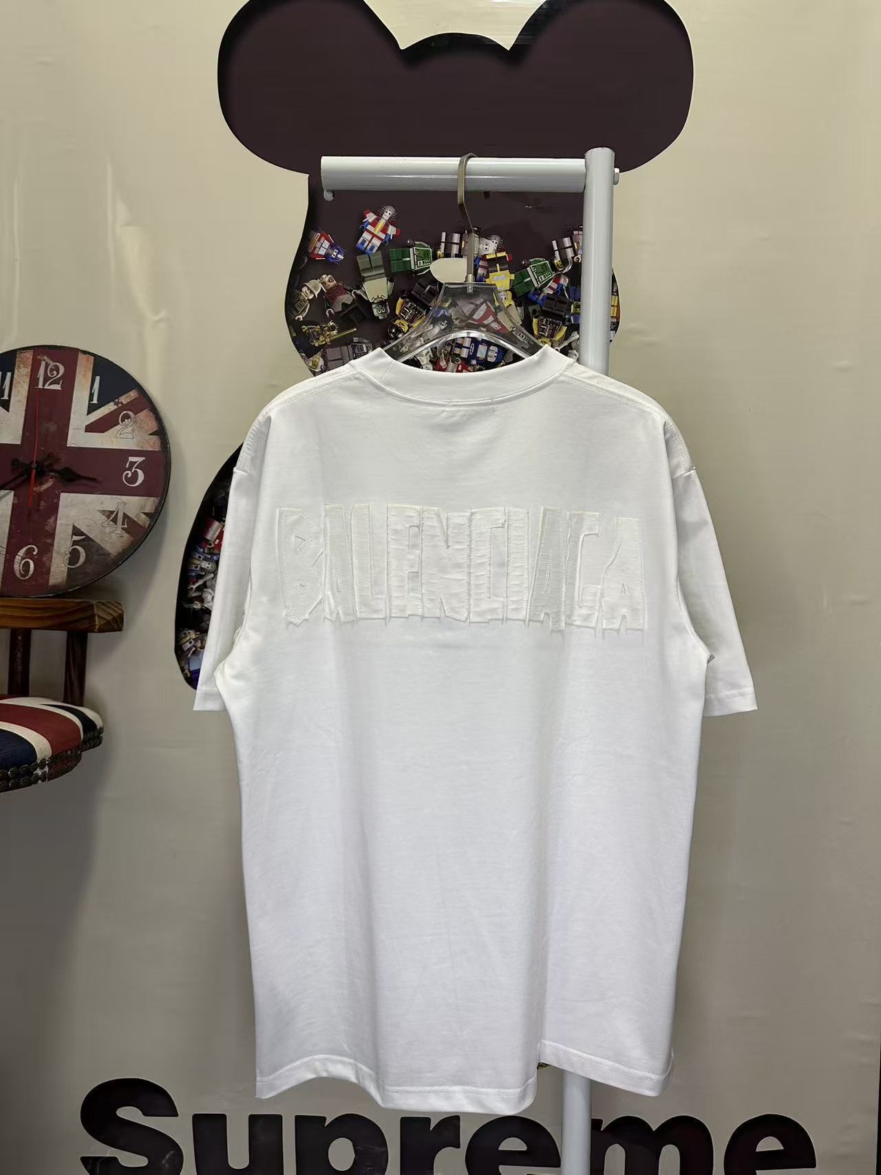 Balenciaga White T-shirt  L26730 h130