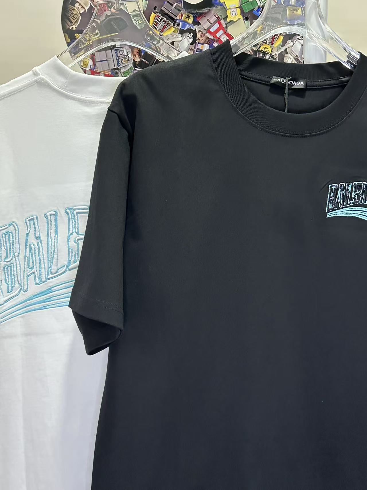 Balenciaga T-shirt Black L26739 h140