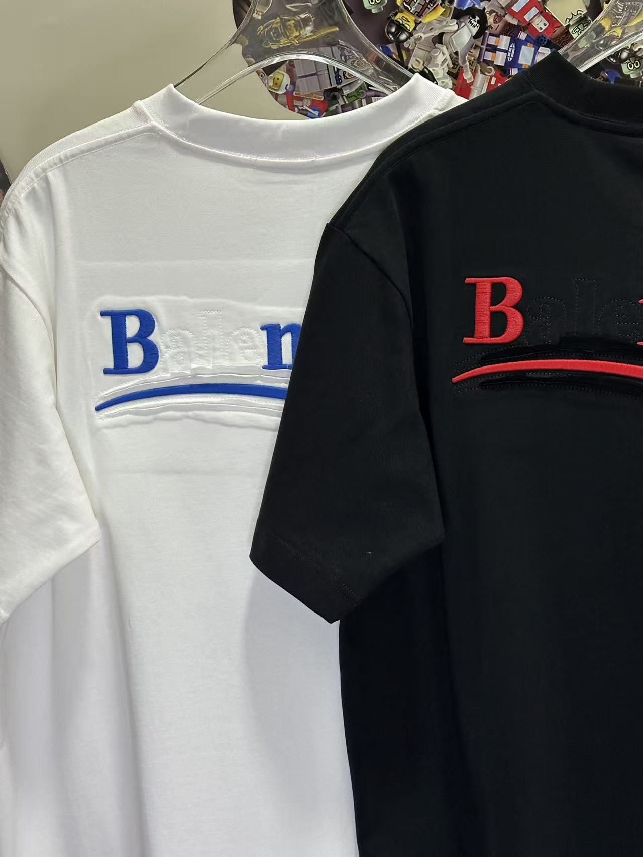 Balenciaga  T-shirt L26740 h140