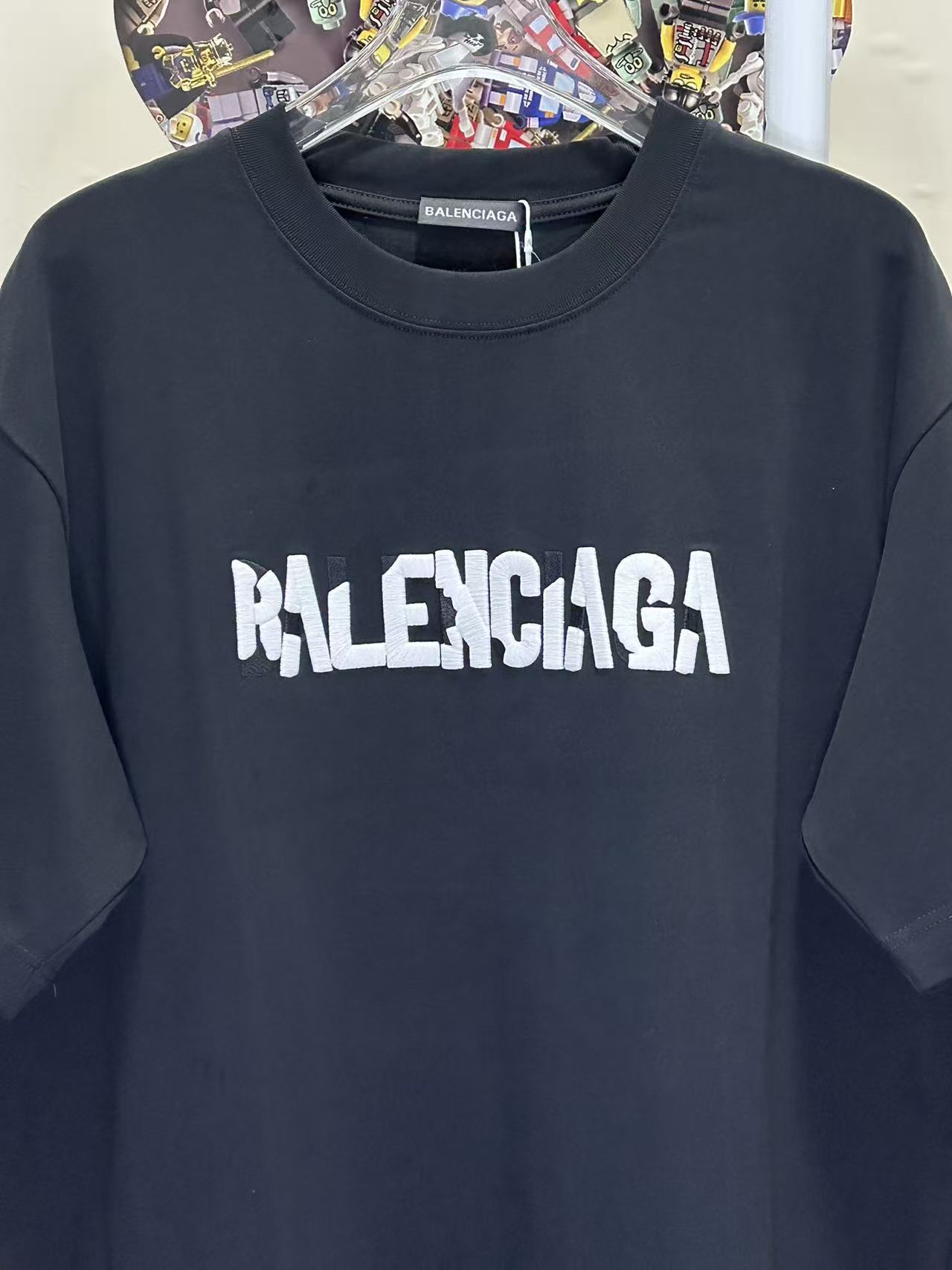 Balenciaga Black T-shirt L26863 h130