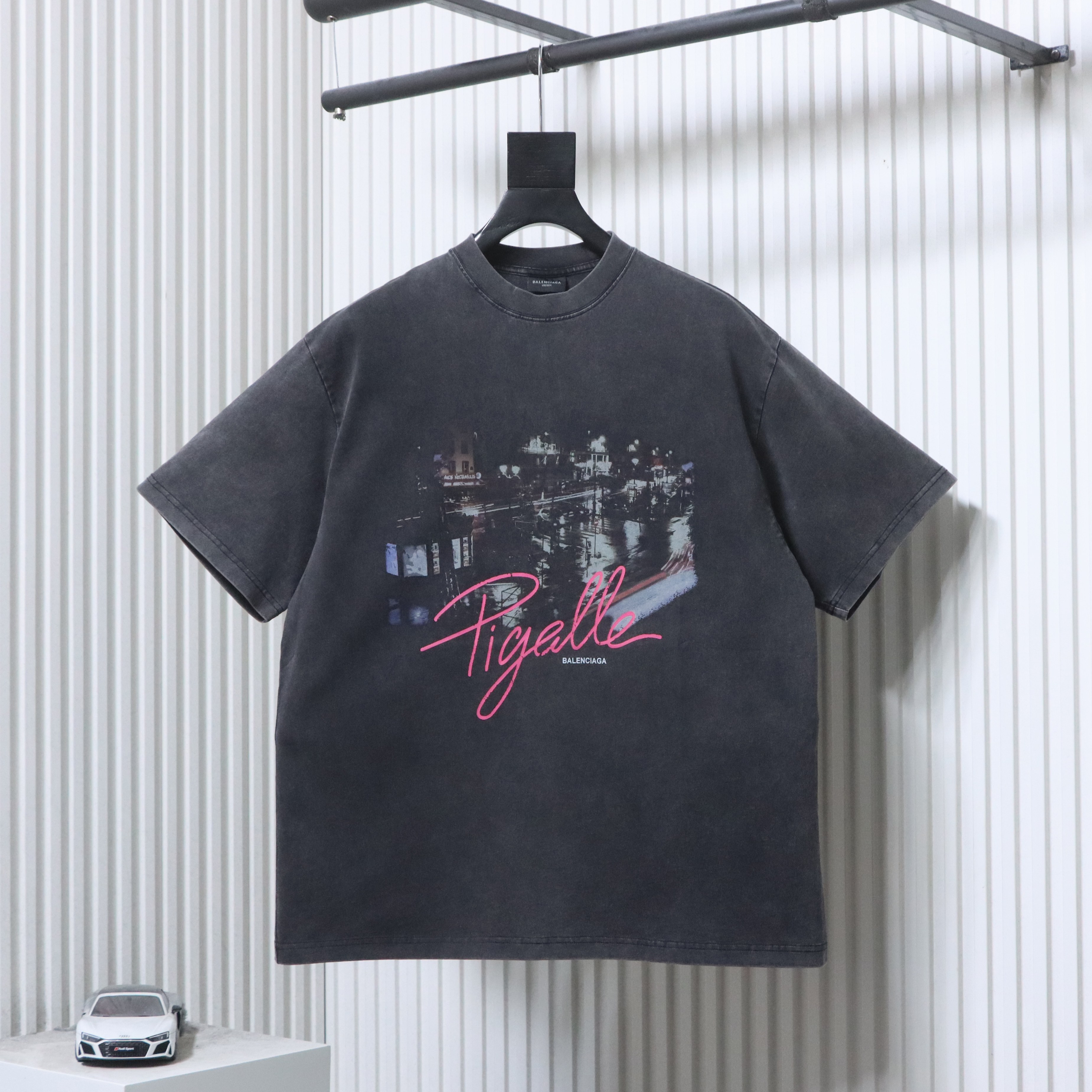Balenciaga City Night Scene Limited Series T-shirt h160