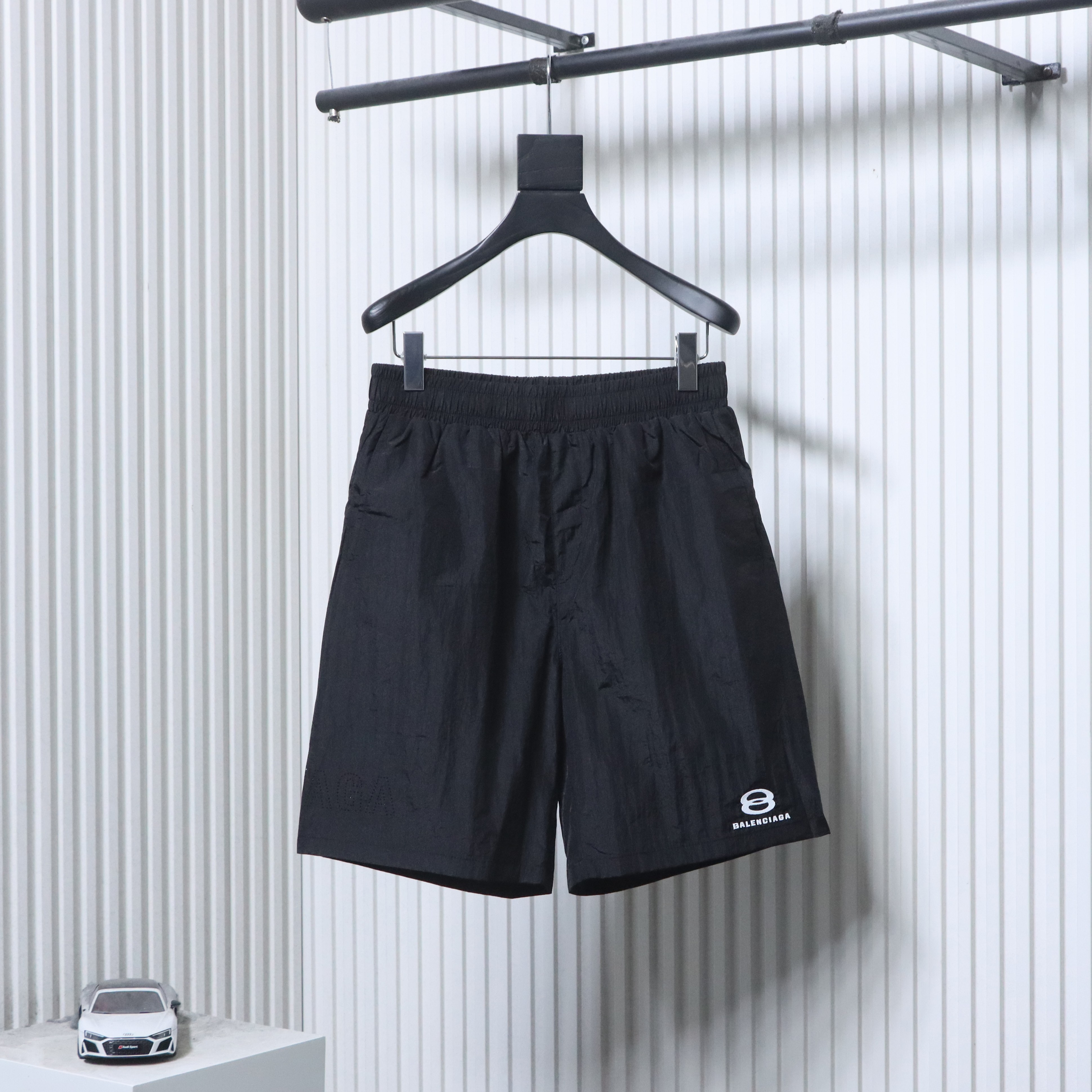 Balenciaga Double-Ring Letter Small Logo Embroidered Shorts h180
