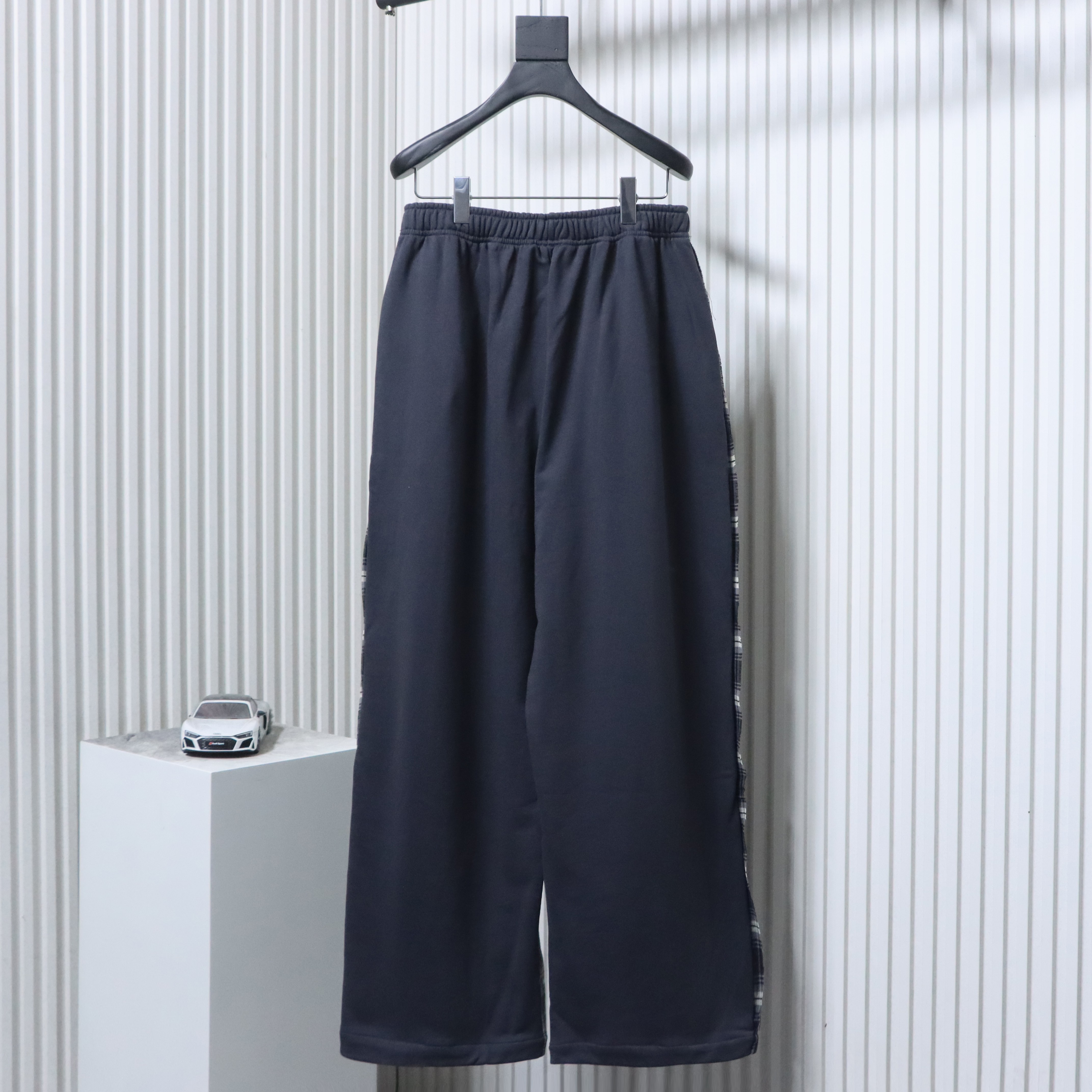 Balenciaga Spliced Plaid Sweatpants h250