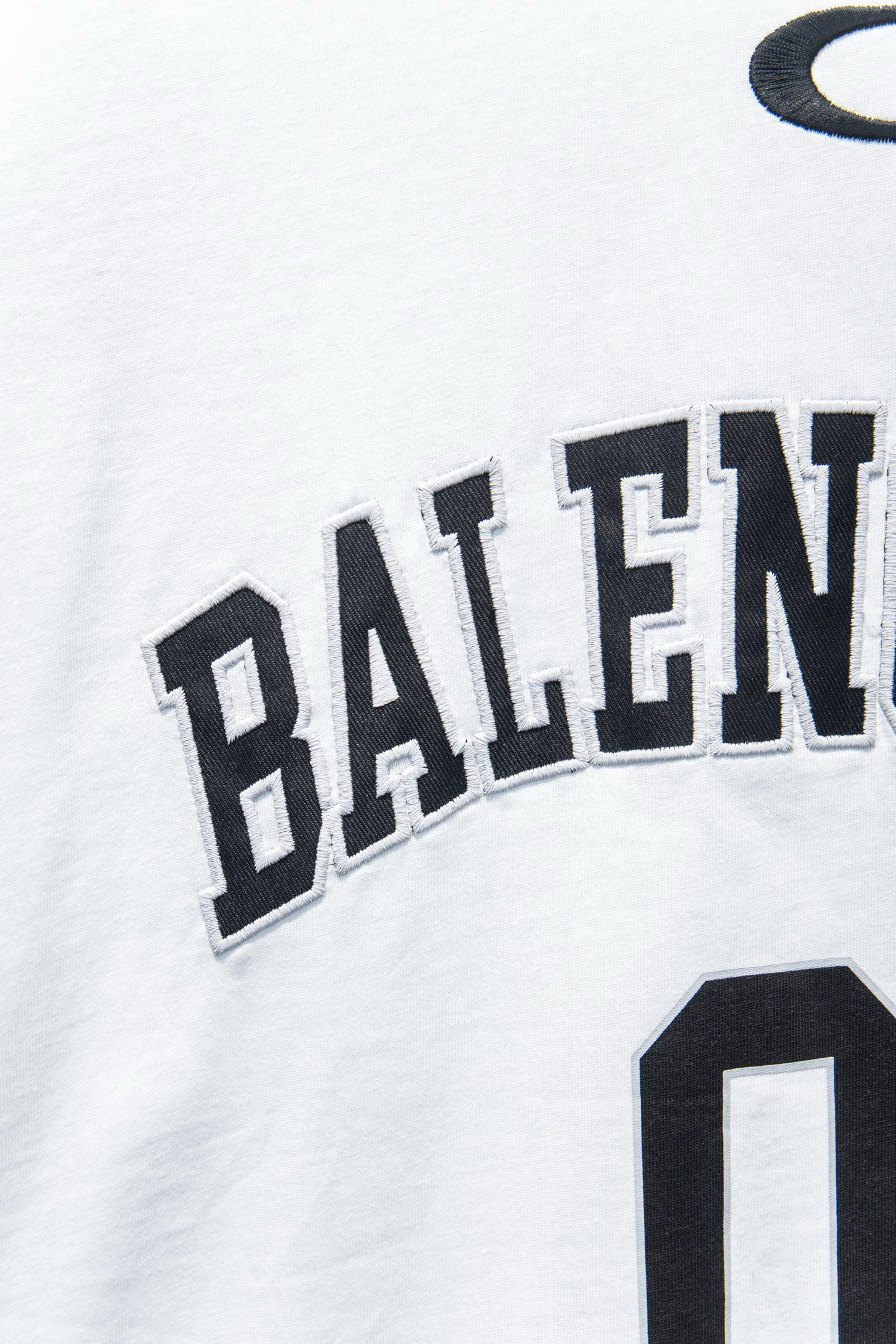 Balenciaga T-shirt 5156 h130