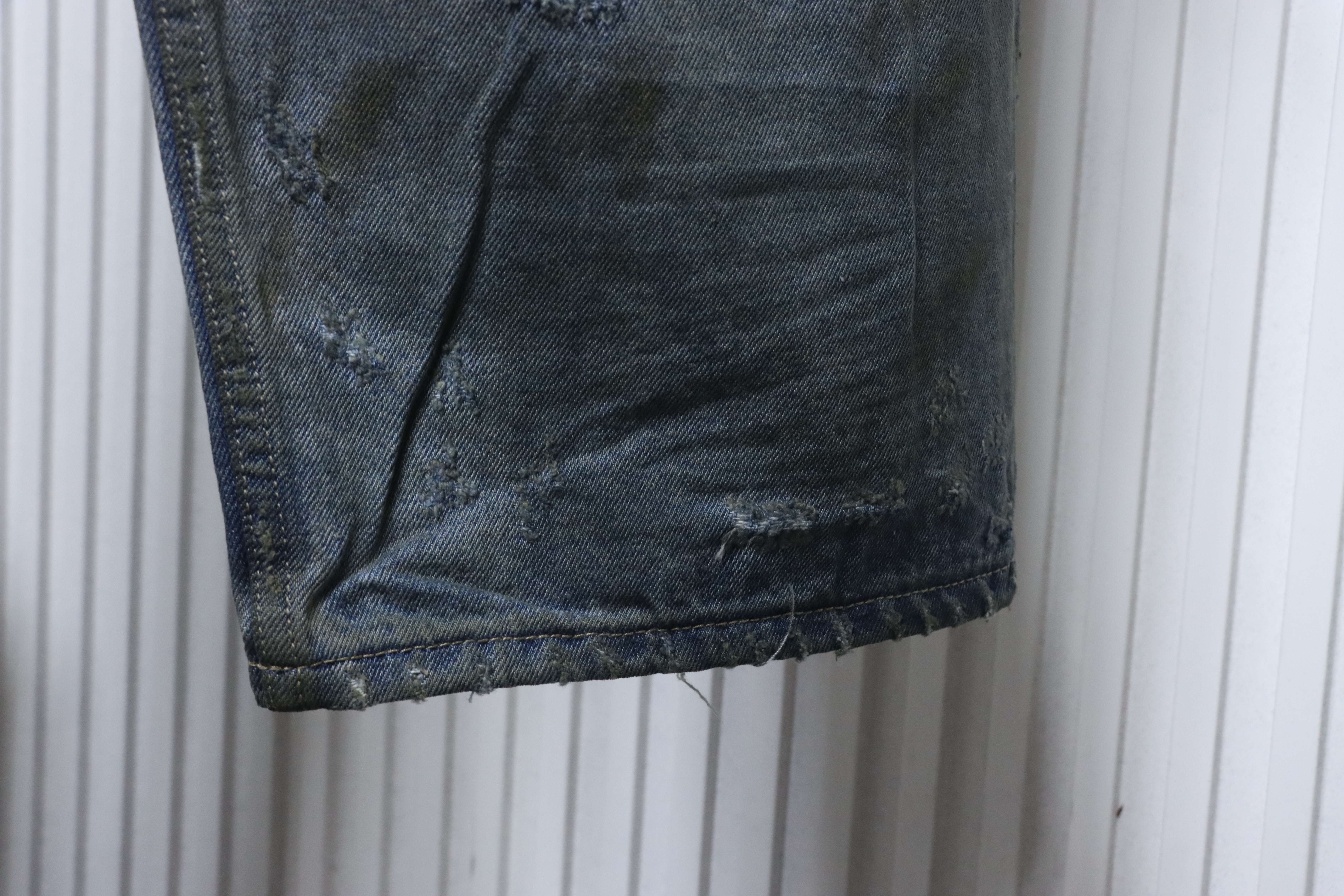 Balenciaga White 25FW Destroyed Jeans h250