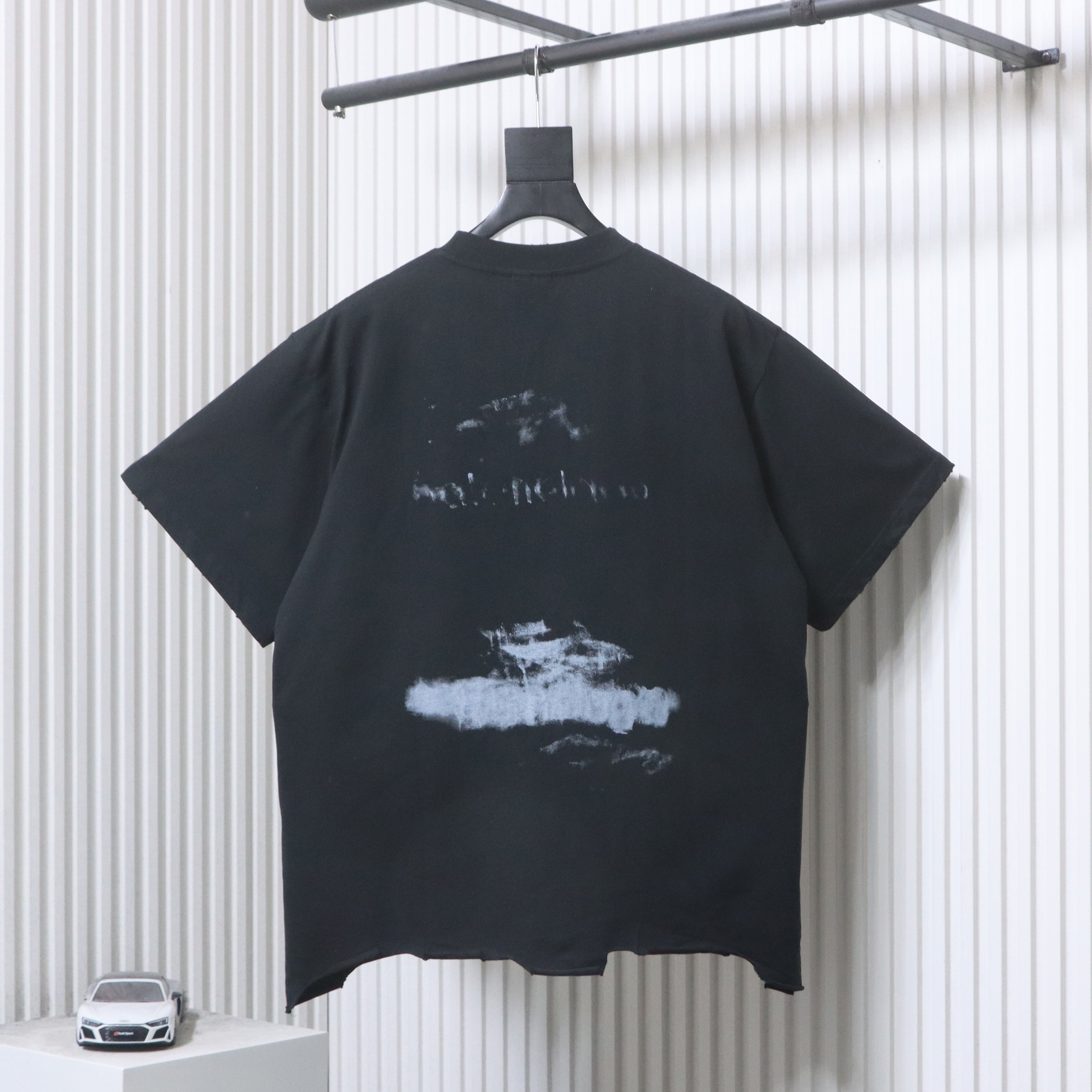 Balenciaga Black 25SS New Distressed Pigeon Graphic T-shirt h160