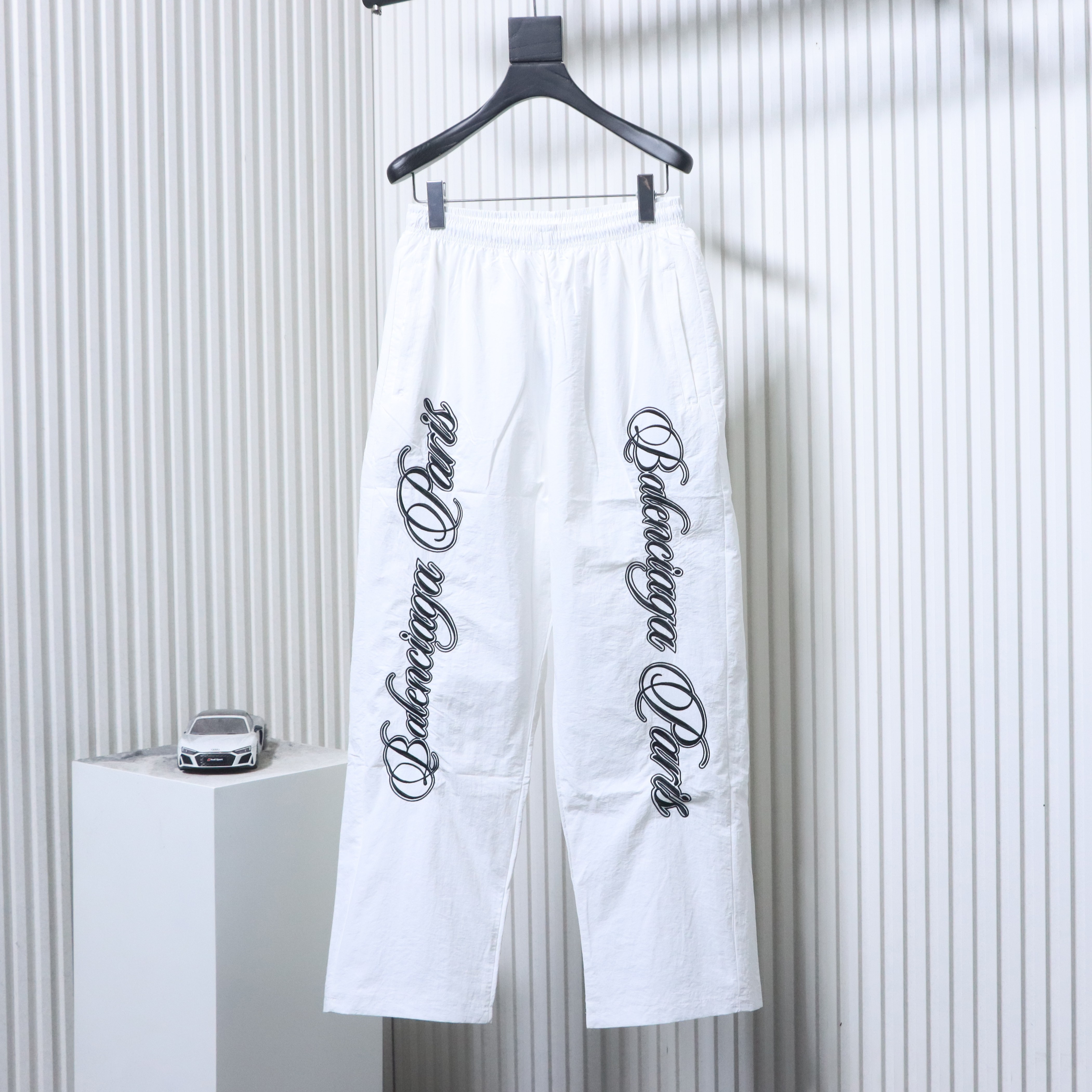 Balenciaga White 26SS Cursive Signature Letter Embroidered Tracksuit Pants h230