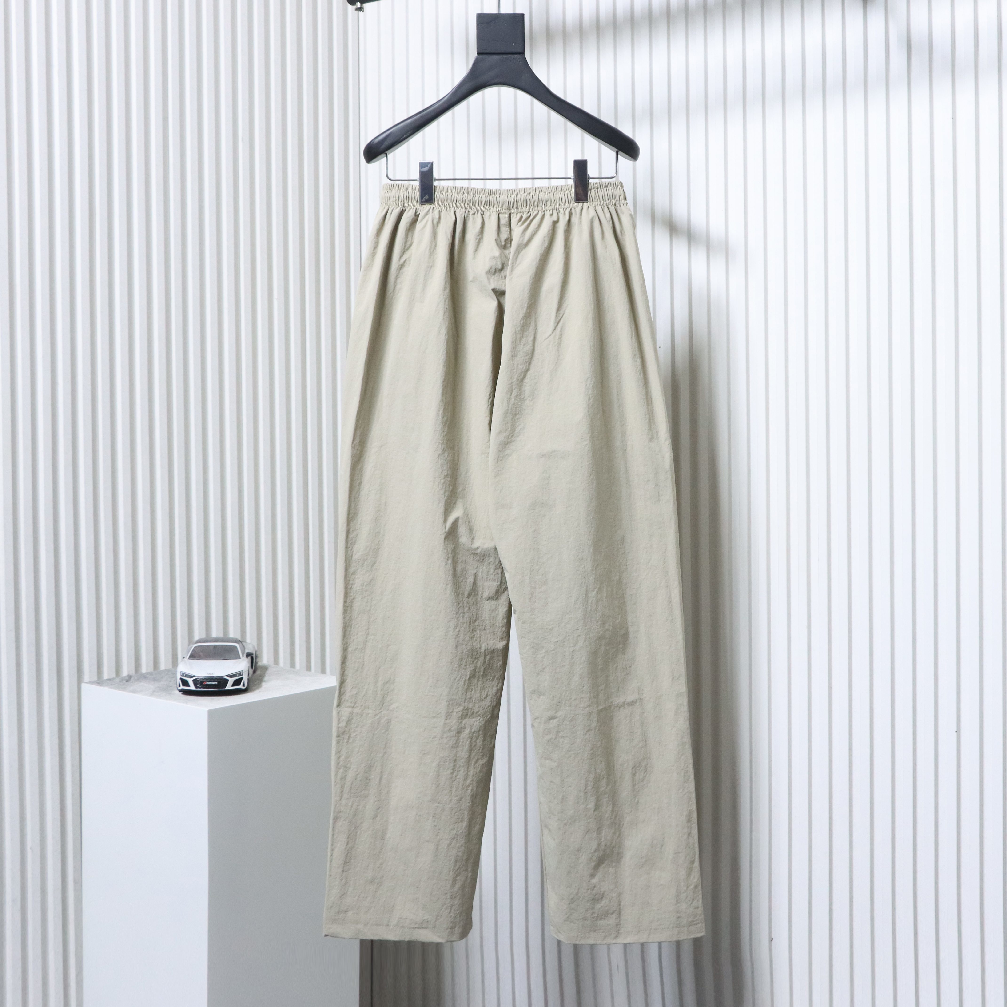 Balenciaga White 26SS Front and Back Half-Ring Letter Embroidered Tracksuit Pants h230