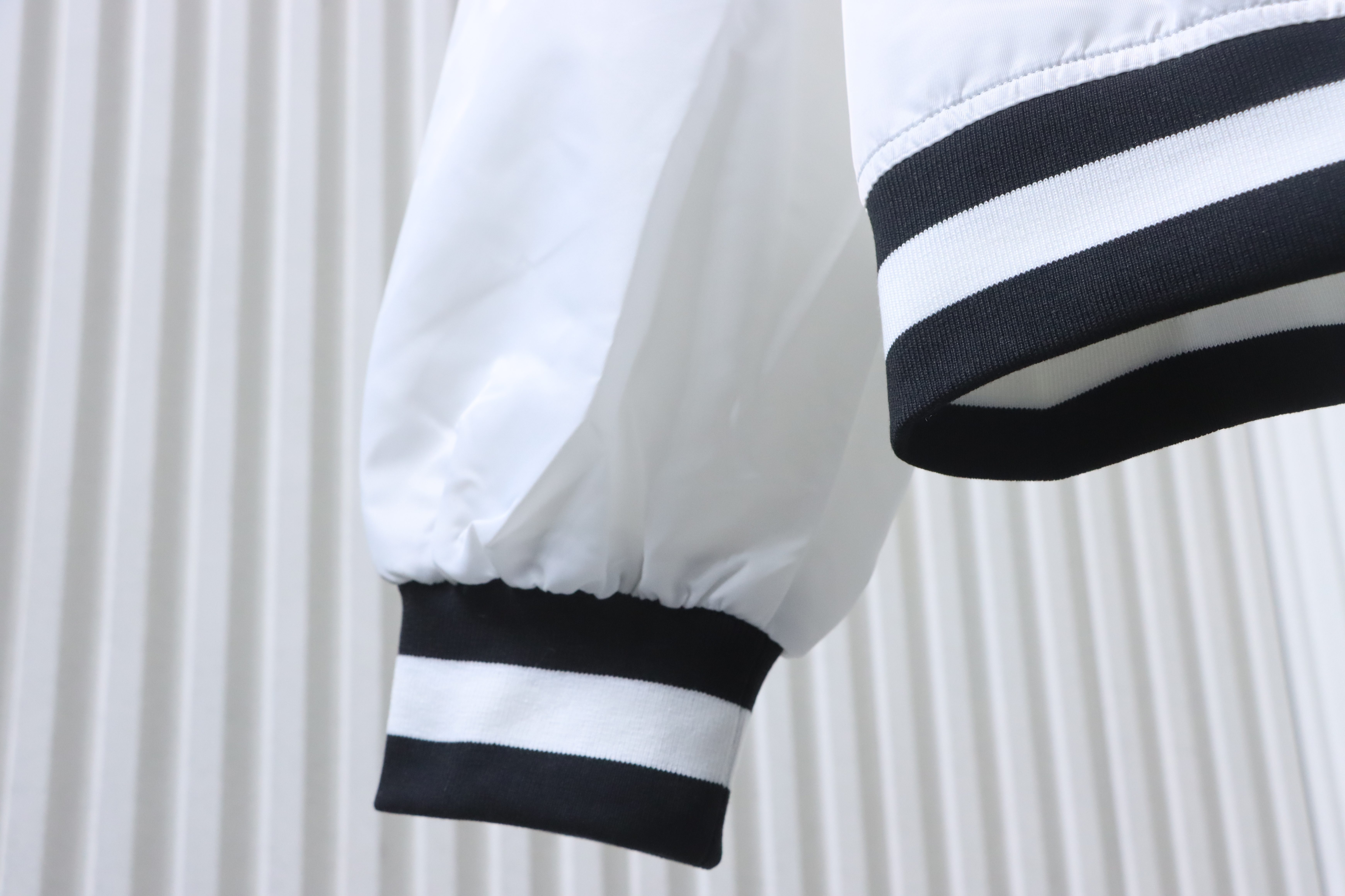Balenciaga White 26SS NBA Collaboration Embroidered Baseball Flight Jacket h270