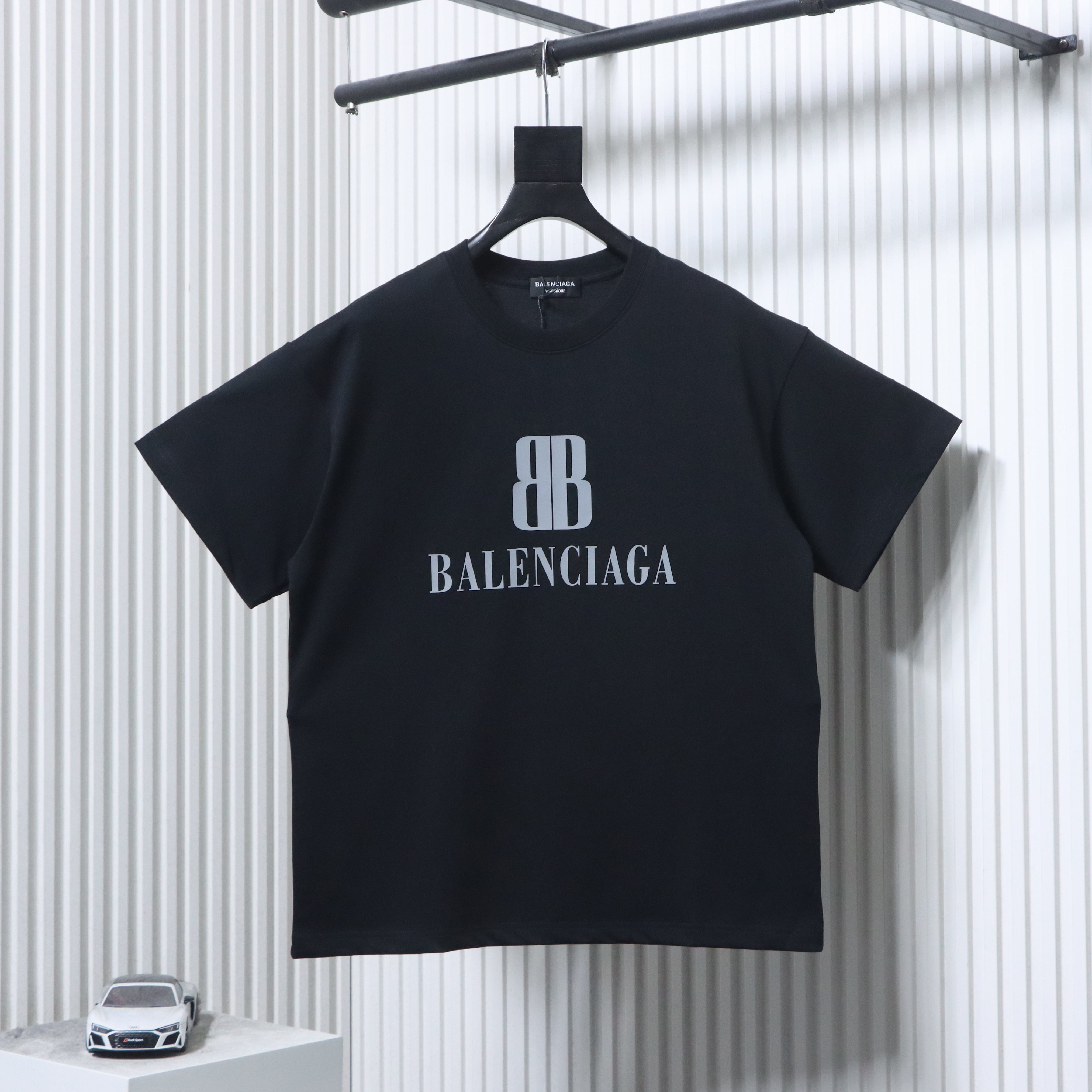 Balenciaga Black Double-B Letter Printed Crewneck T-shirt h140