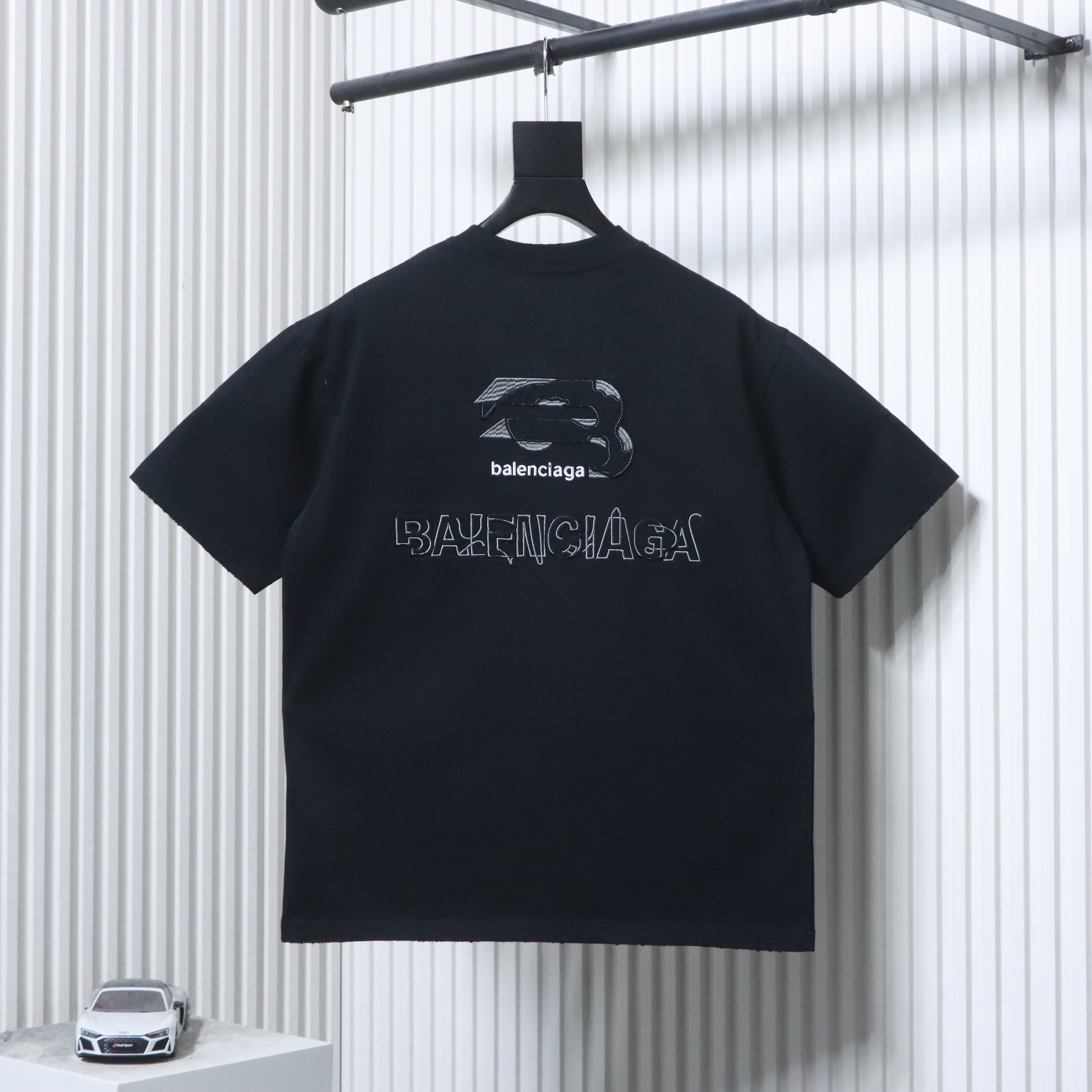 Balenciaga Black Heavy Patch Embroidered T-shirt h160