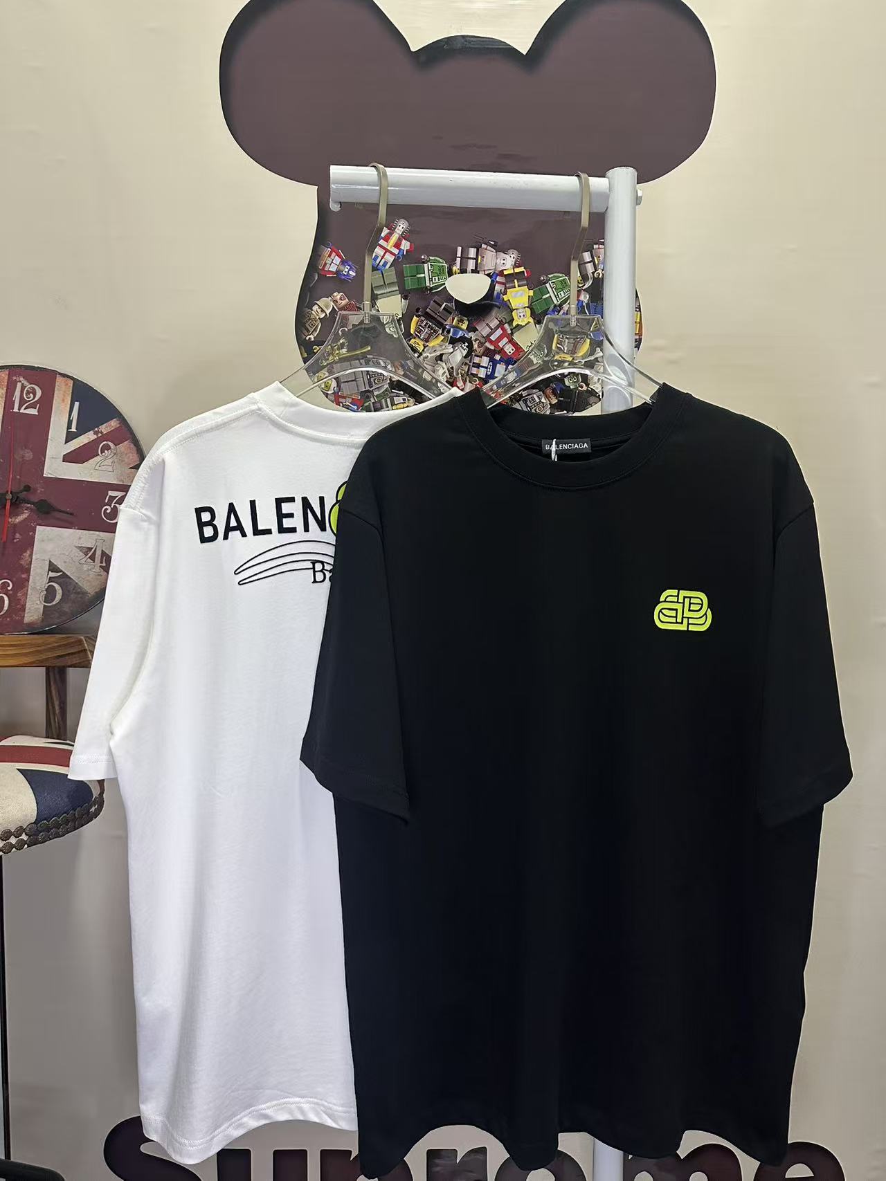 Balenciaga T-shirt Black L26712 h130