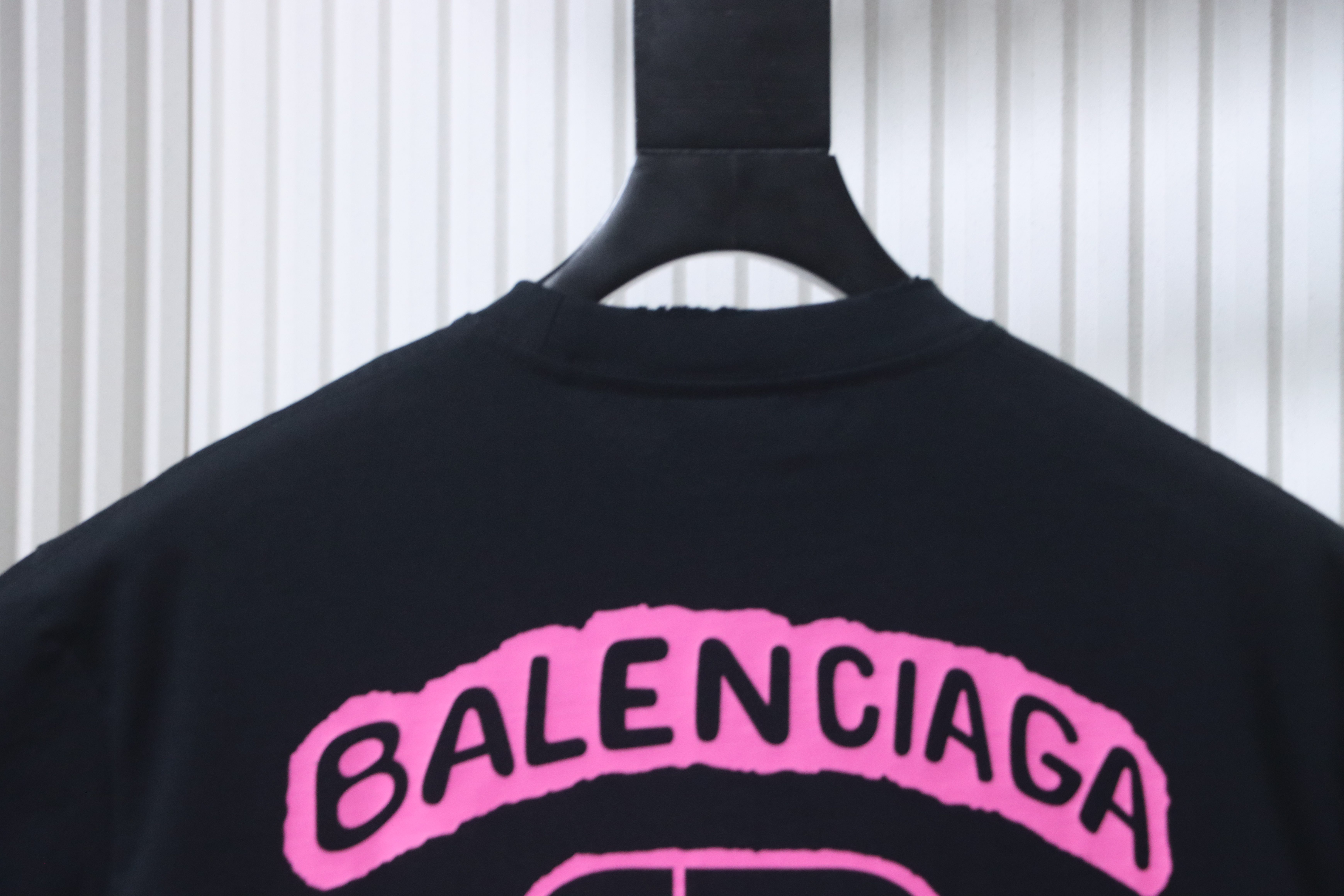 Balenciaga Black Lock Buckle Letter Graffiti Printed Distressed T-shirt h150