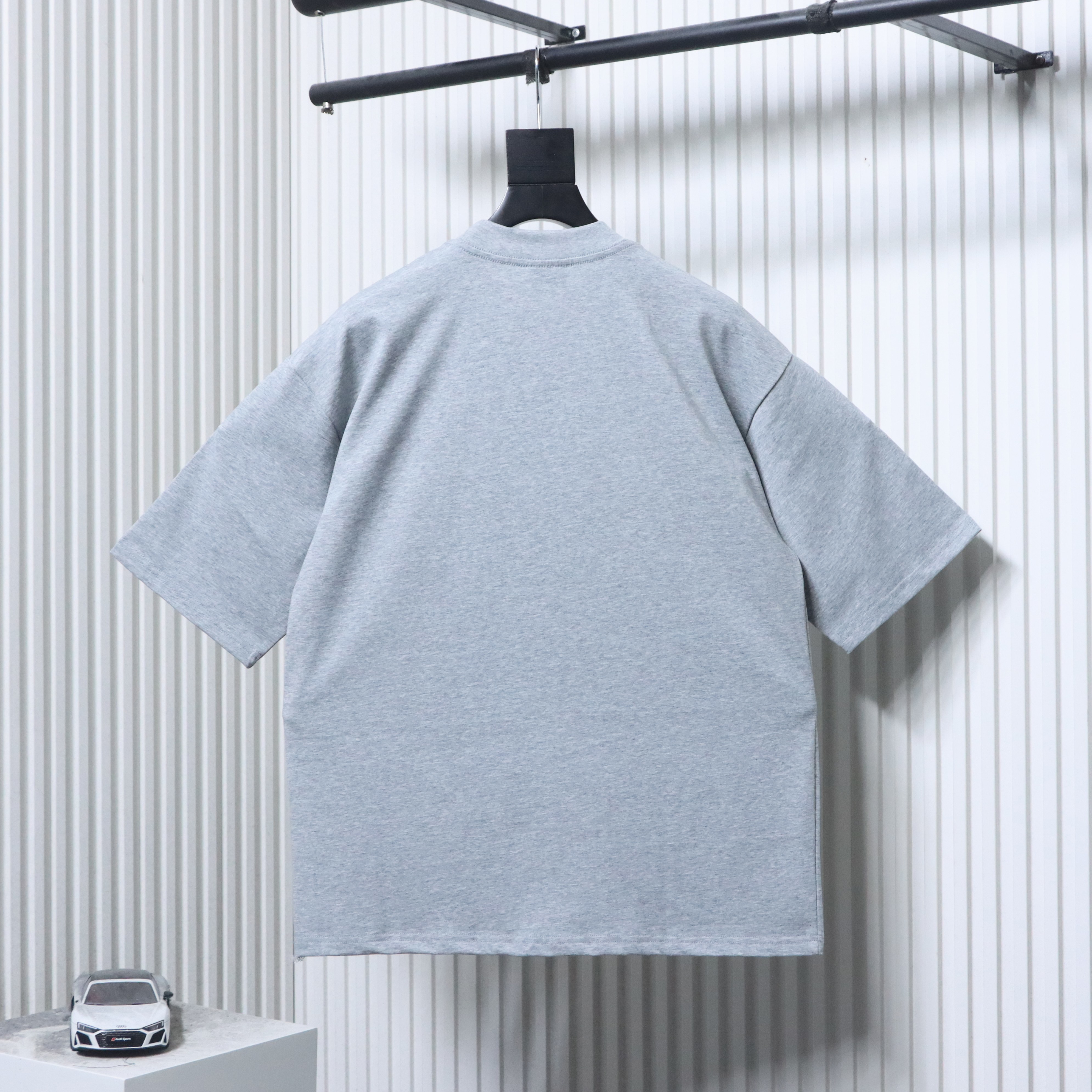 Balenciaga White Year of the Horse Limited Cursive Embroidered T-shirt h170