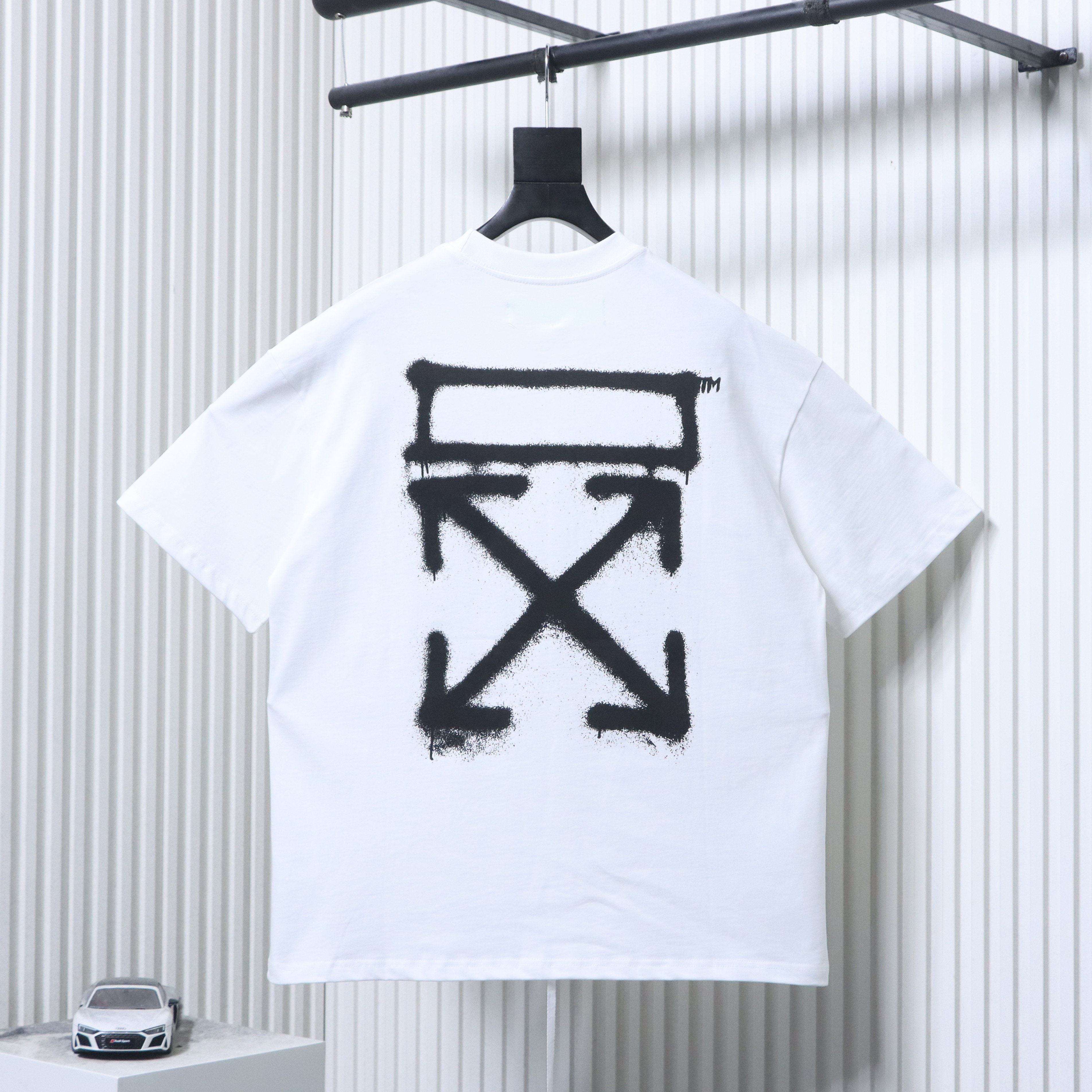 Off-White 20SS Band Portrait Spray Arrow T-Shirt H150