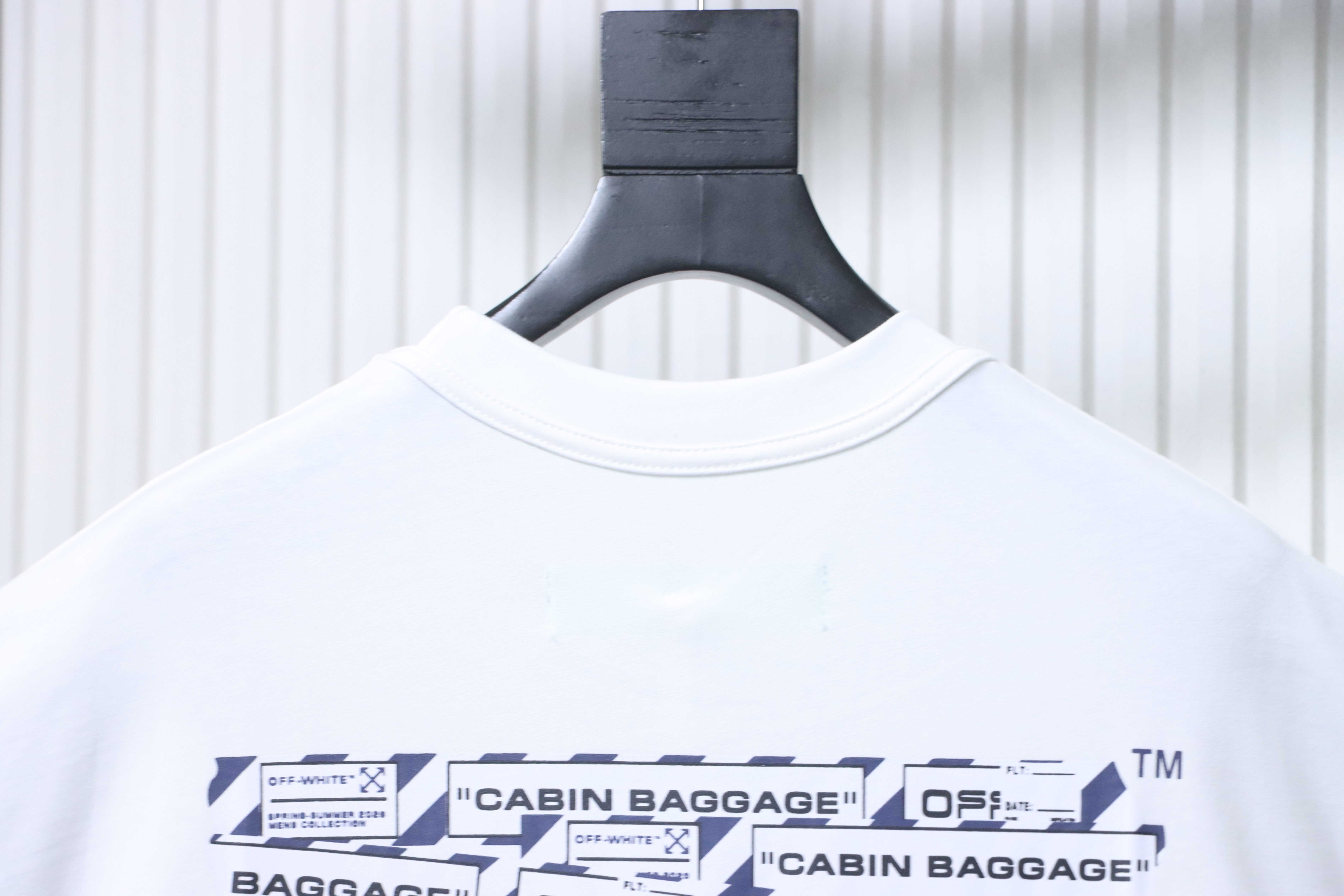 Off-White Airport Tape Arrow Graphic T-Shirt Black H150
