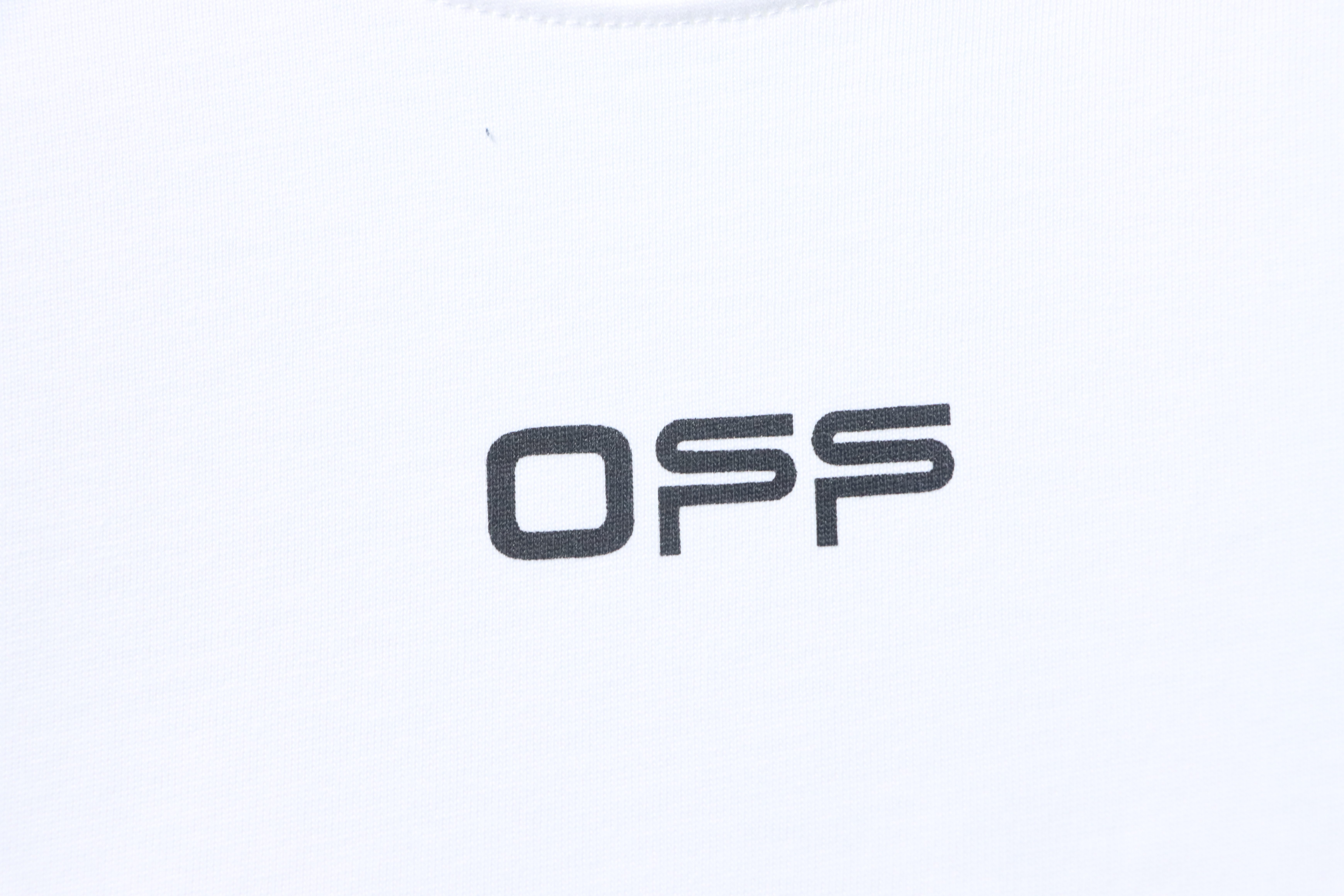 Off-White Airport Tape Arrow Graphic T-Shirt Black H150