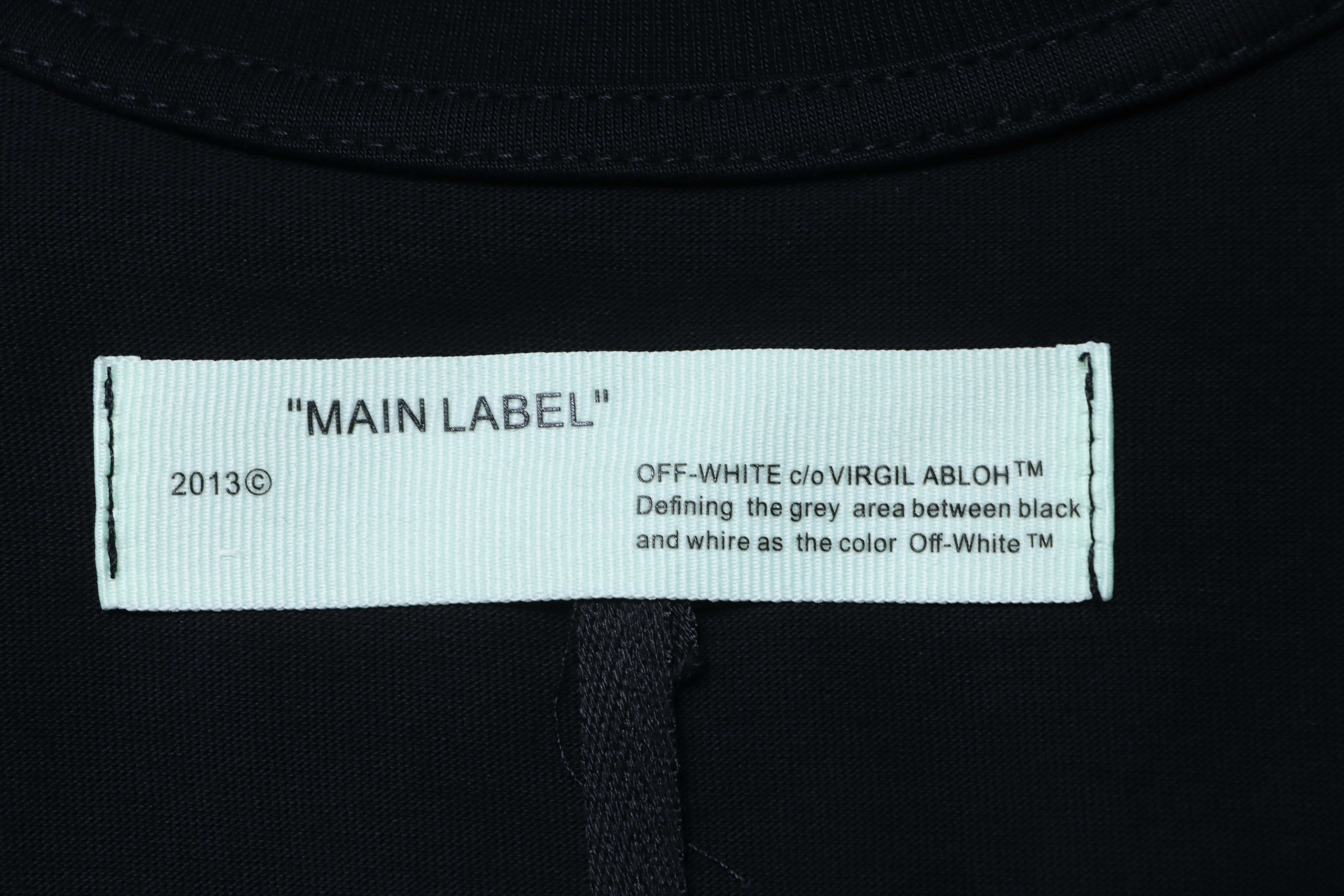 Off-White Airport Tape Arrow Graphic T-Shirt White H150