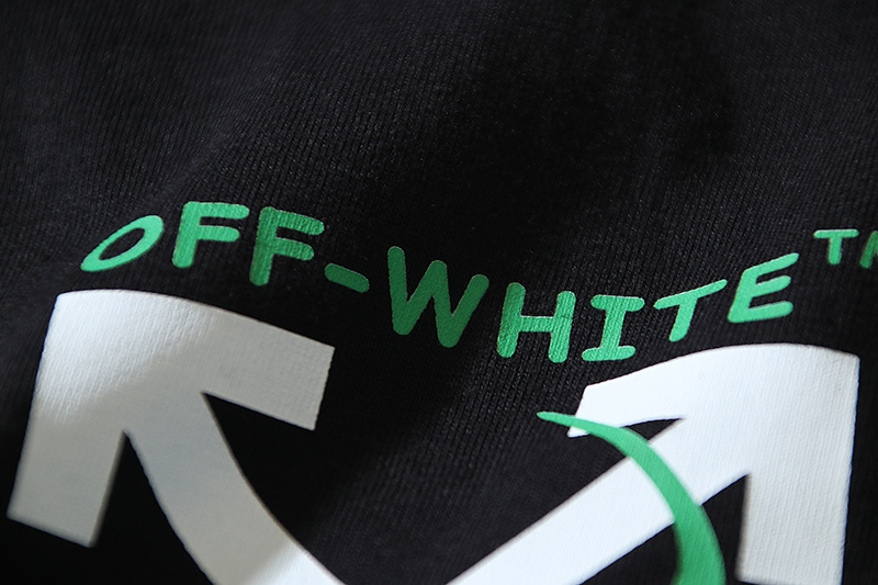 Off-White Bearbrick Arrow Heavyweight T-Shirt H100 1354