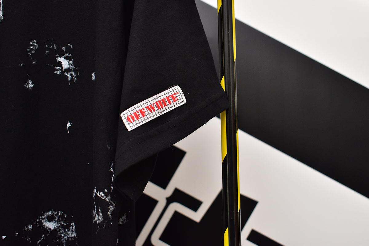 Off-White Black Graphic T-Shirt 629