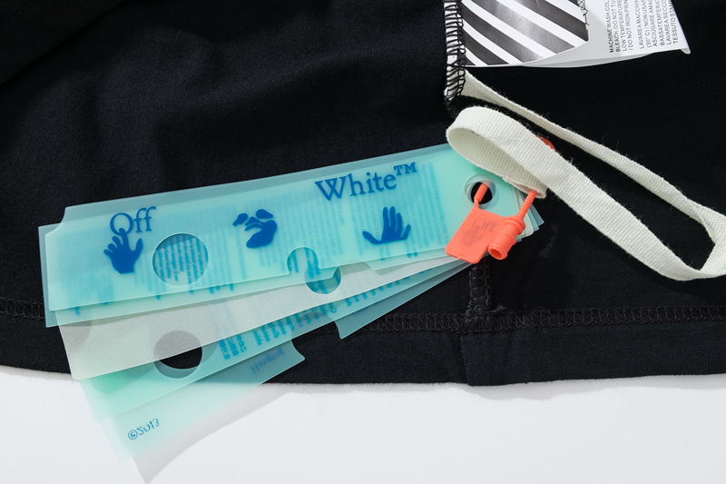 Off-White Black Graphic T-Shirt 688-1