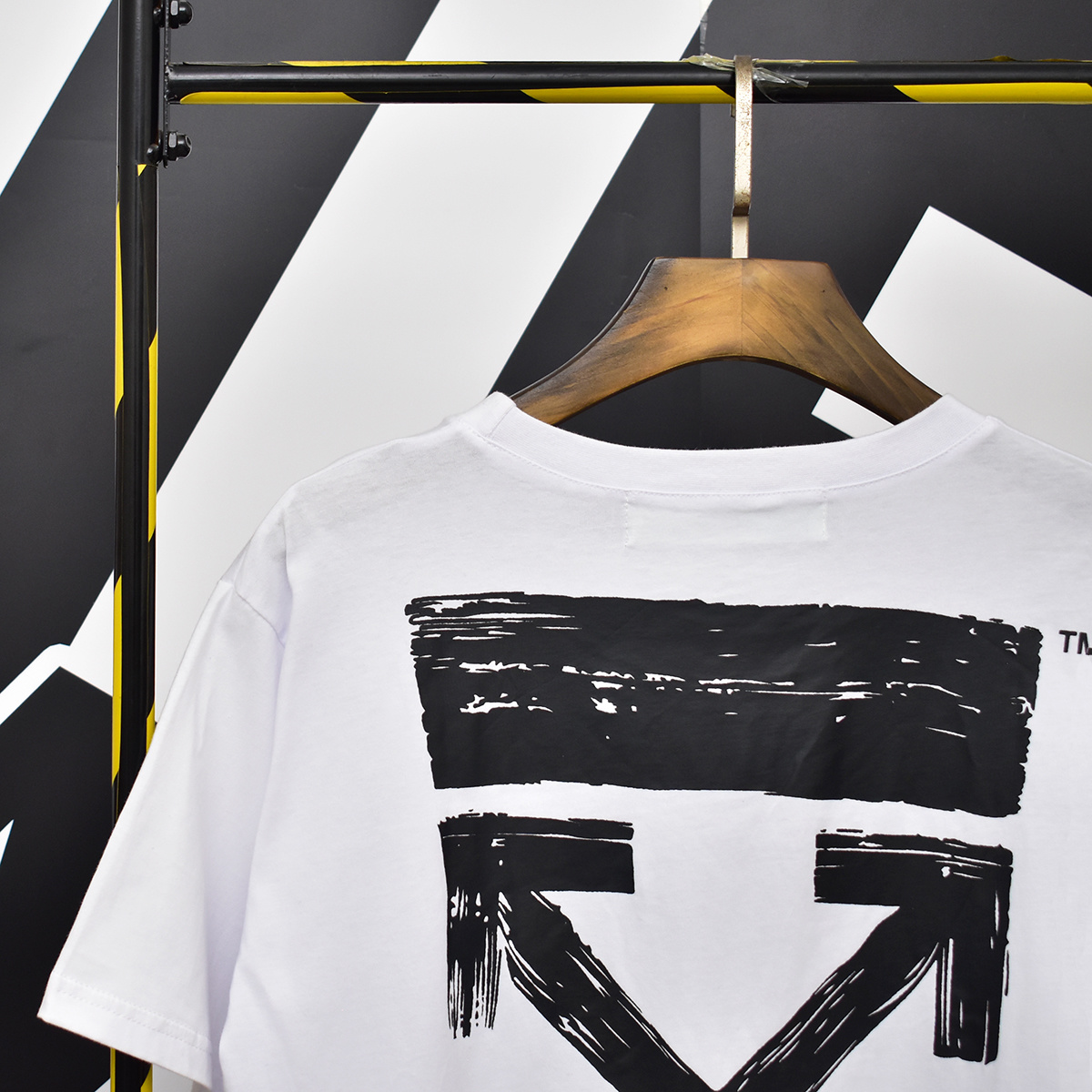 Off-White Black White Graphic T-Shirt 621