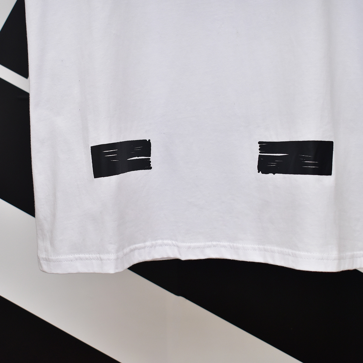 Off-White Black White Graphic T-Shirt 621