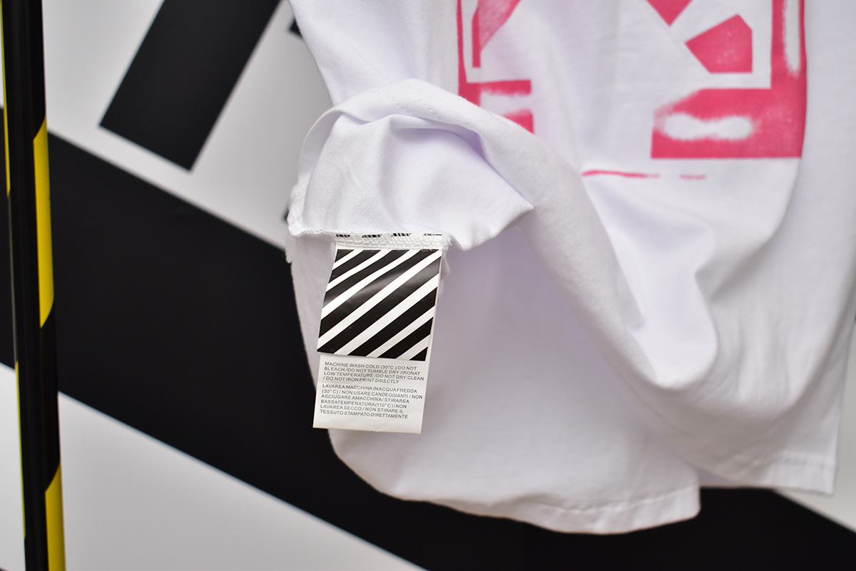 Off-White Black White Graphic T-Shirt 631