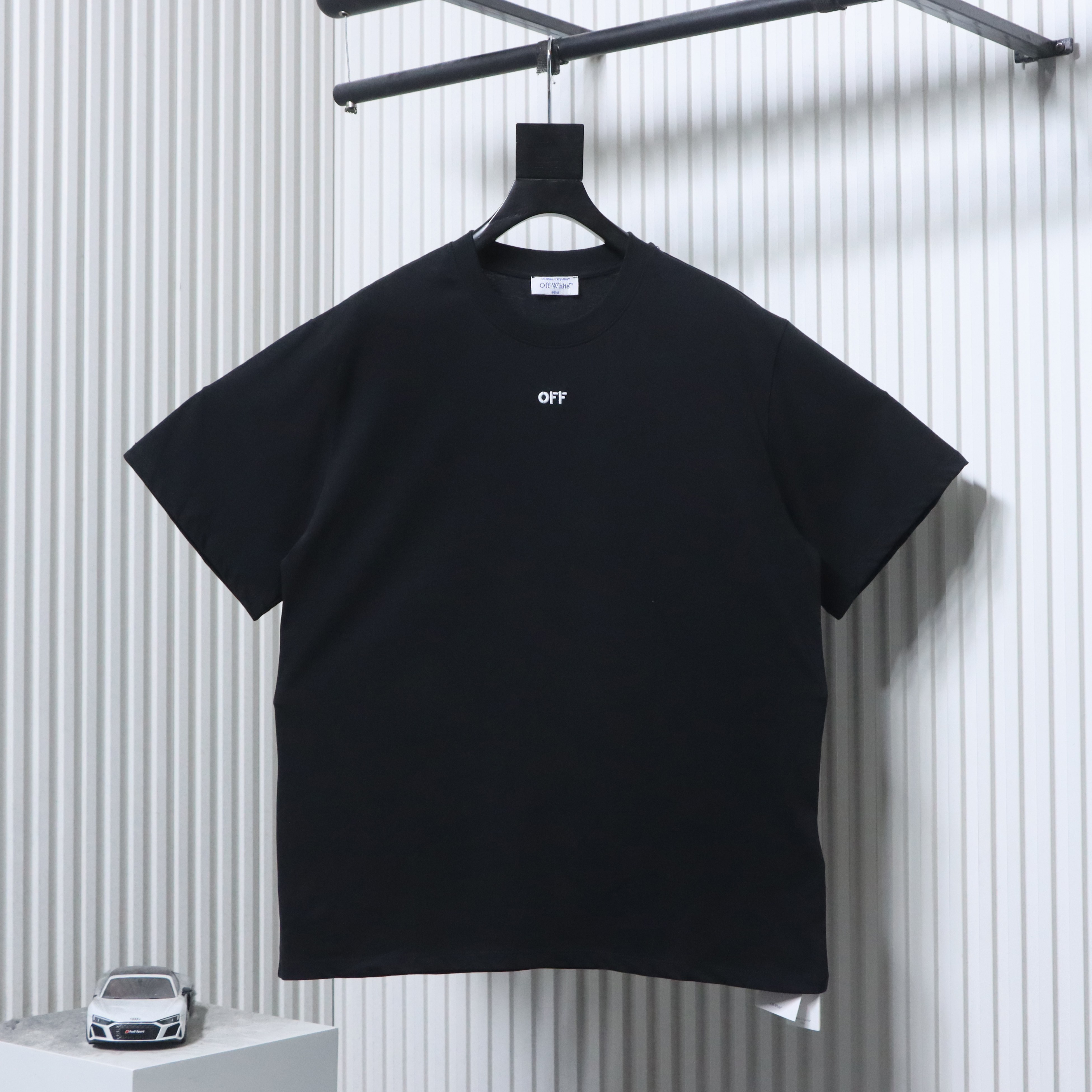 Off-White Embroidered Washed Black Arrow T-Shirt H140