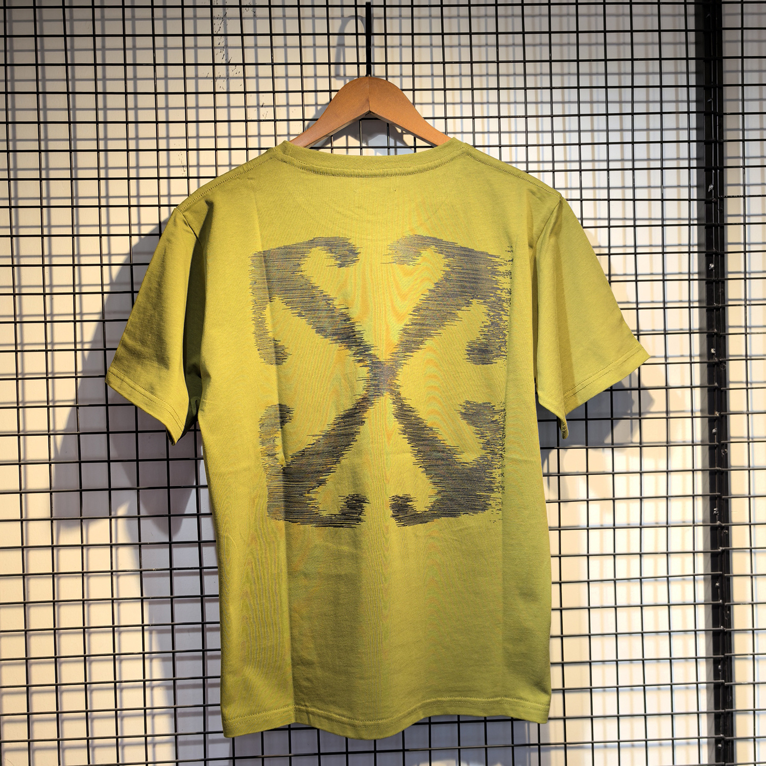 Off-White European Fit Black Green Graphic T-Shirt 6136
