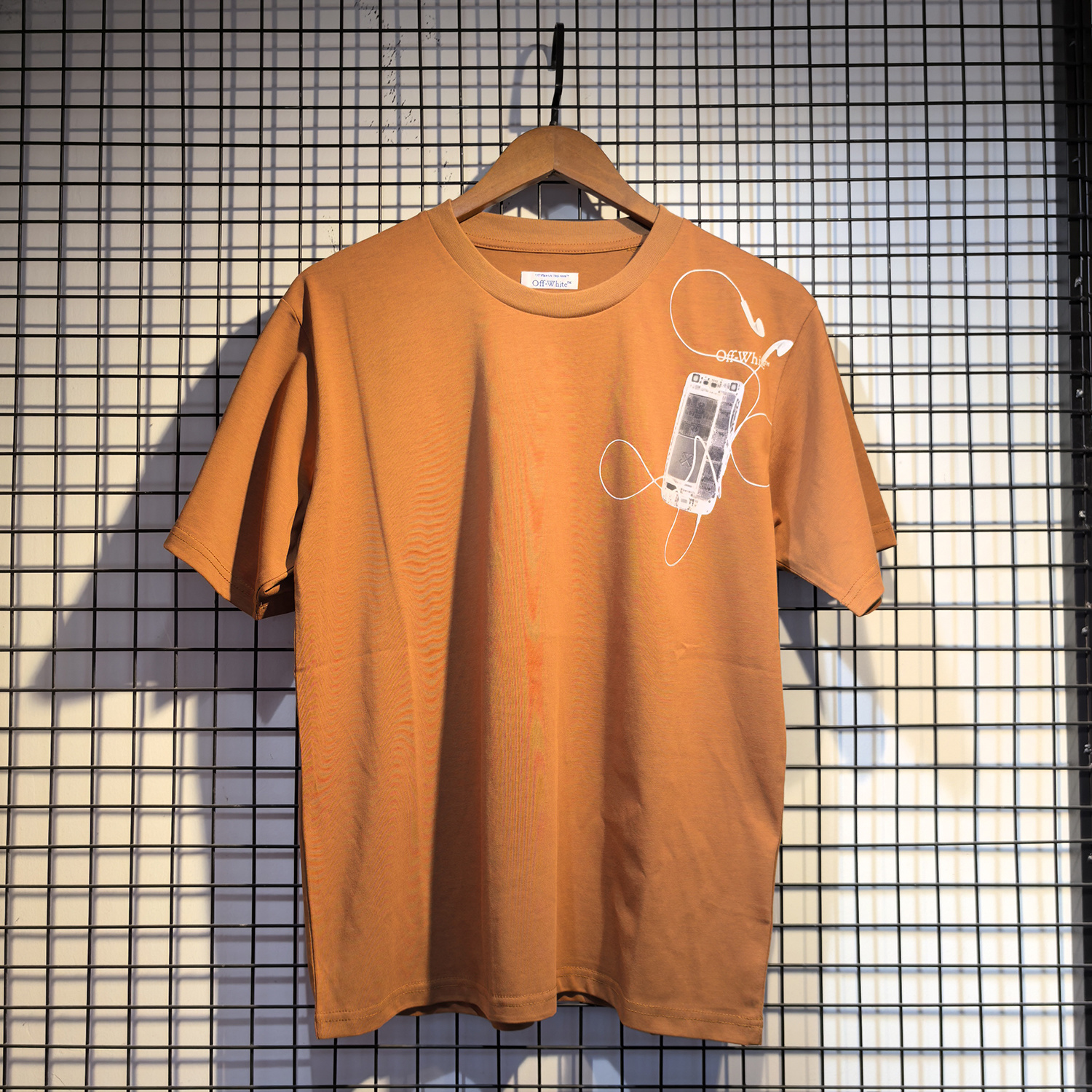 Off-White European Fit Black Light Brown Graphic T-Shirt 6133