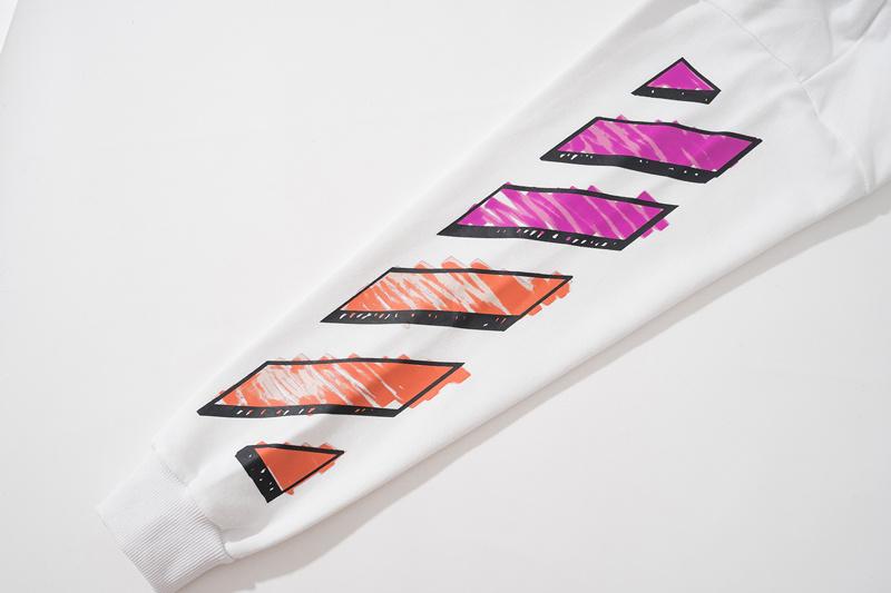 Off-White Fleece Graphic Sweatshirt 8852