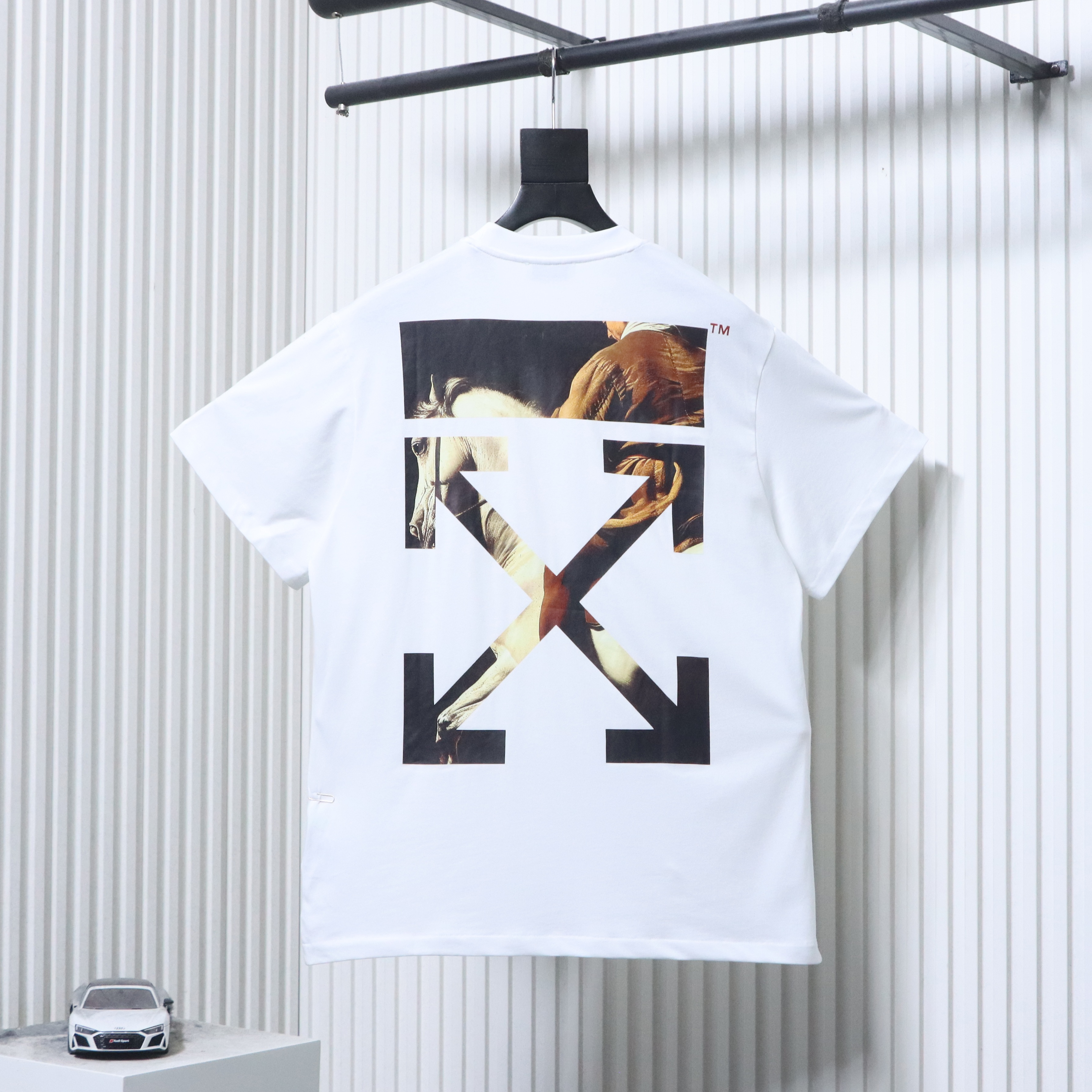 Off-White Horse Portrait Graphic T-Shirt Black H150