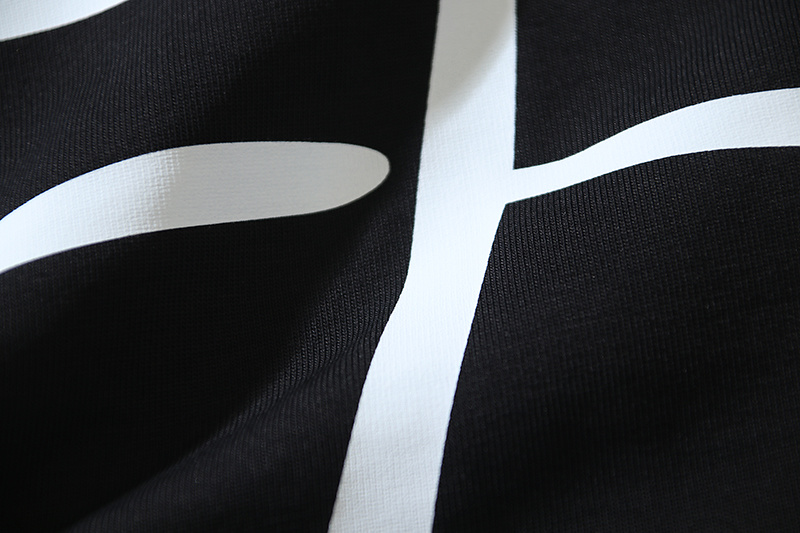 Off-White Logo Graphic Heavyweight T-Shirt H110 1388