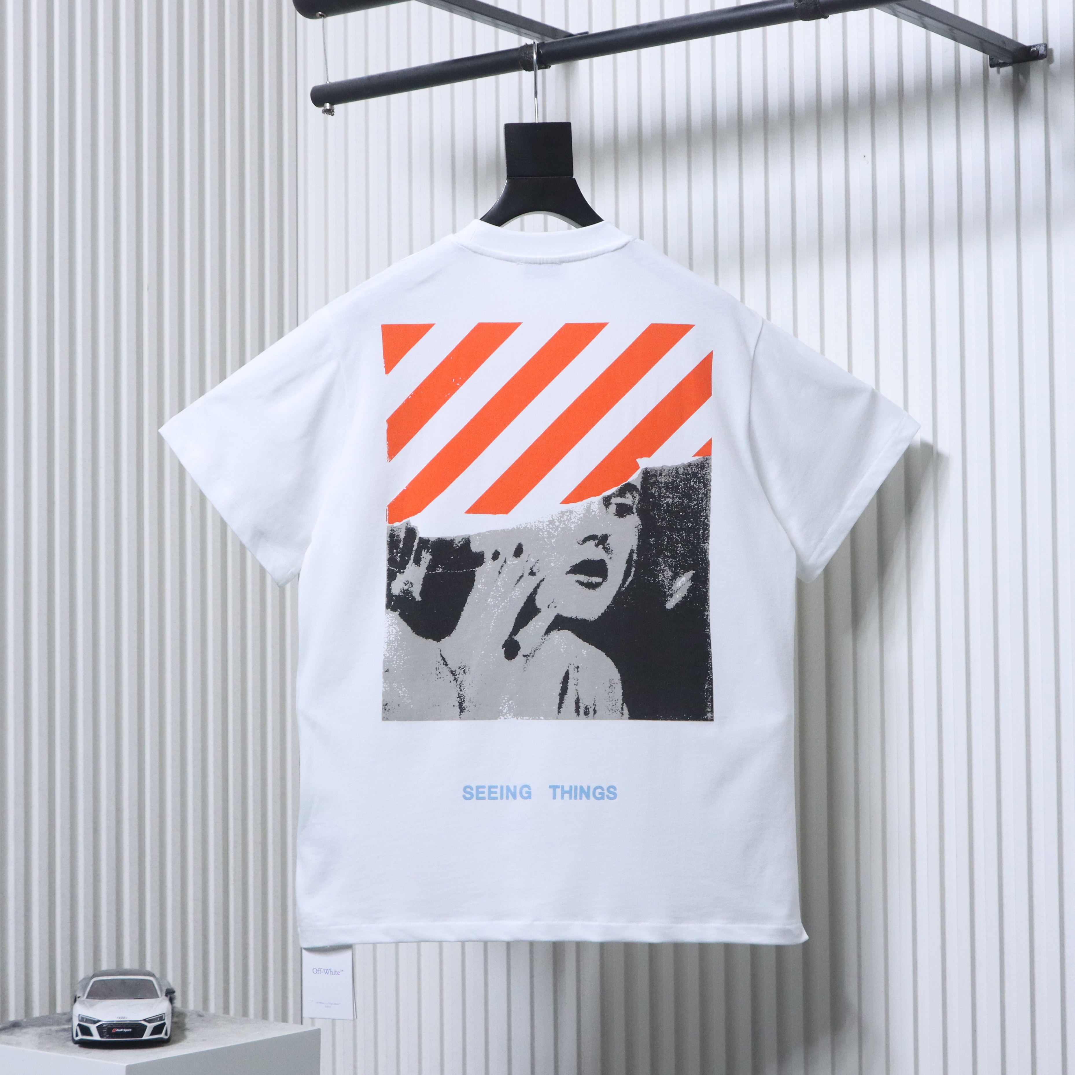 Off-White Marilyn Monroe Graphic T-Shirt H140