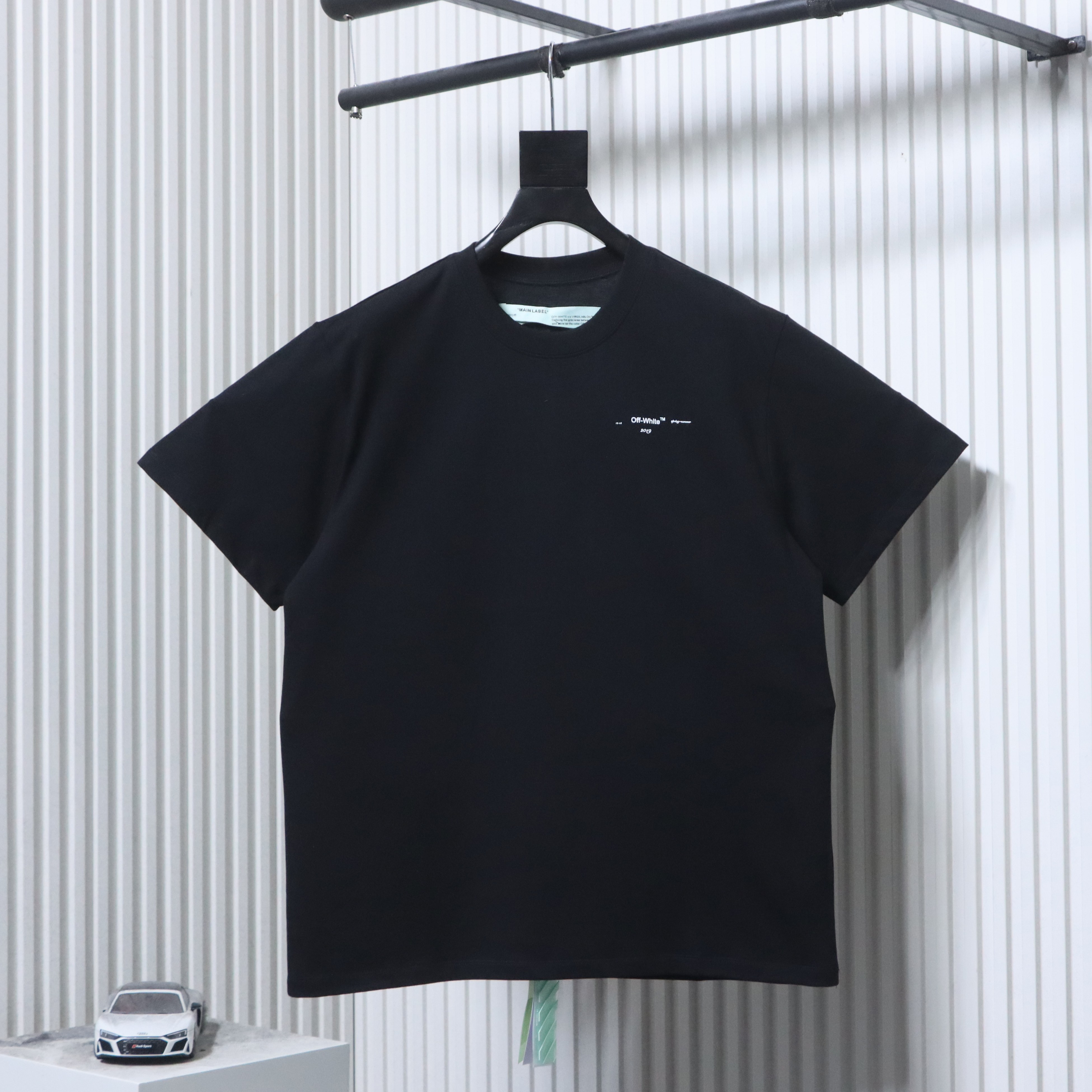 Off-White Oil Painting Graphic T-Shirt Black H150