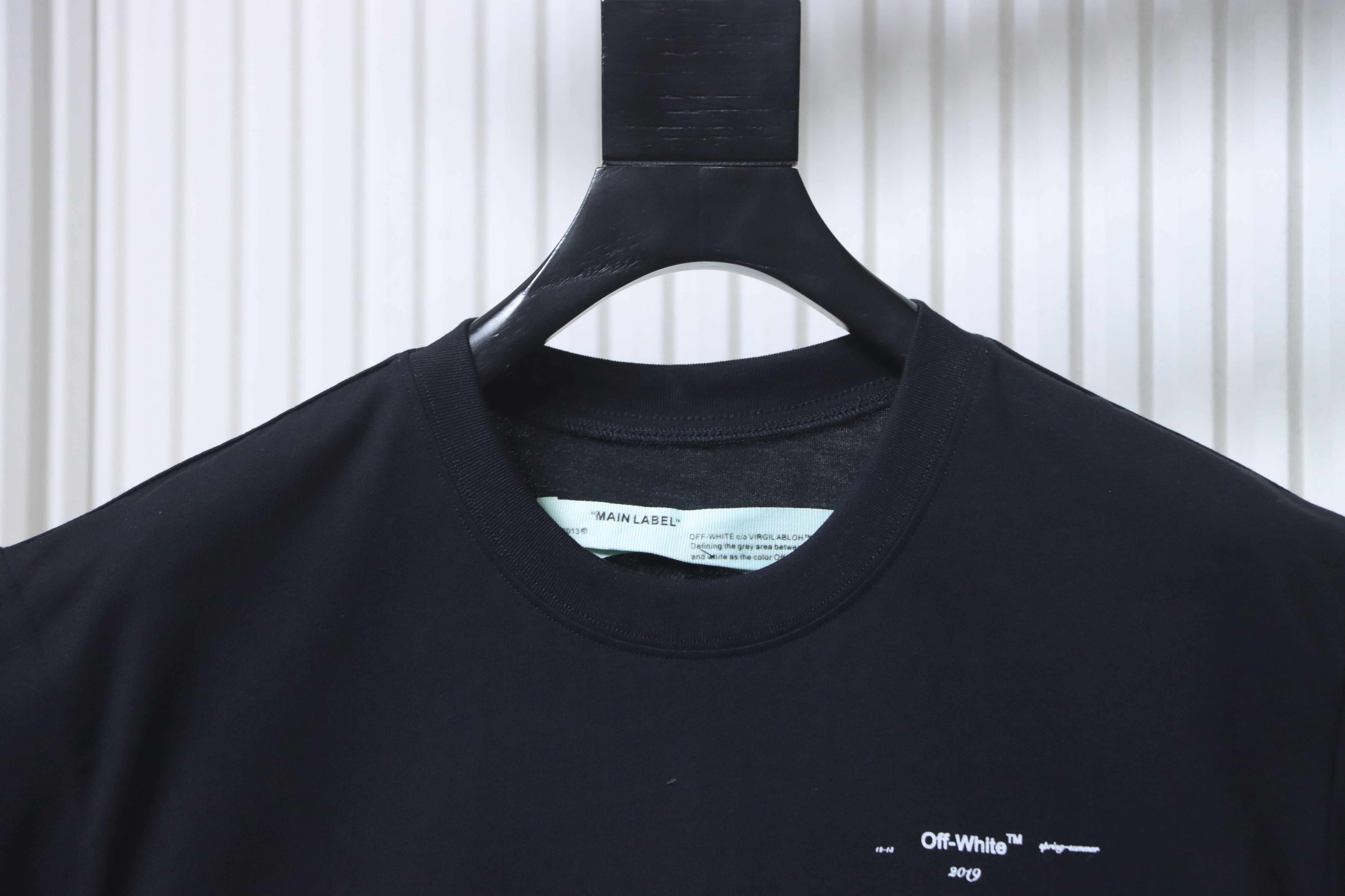 Off-White Oil Painting Graphic T-Shirt Black H150