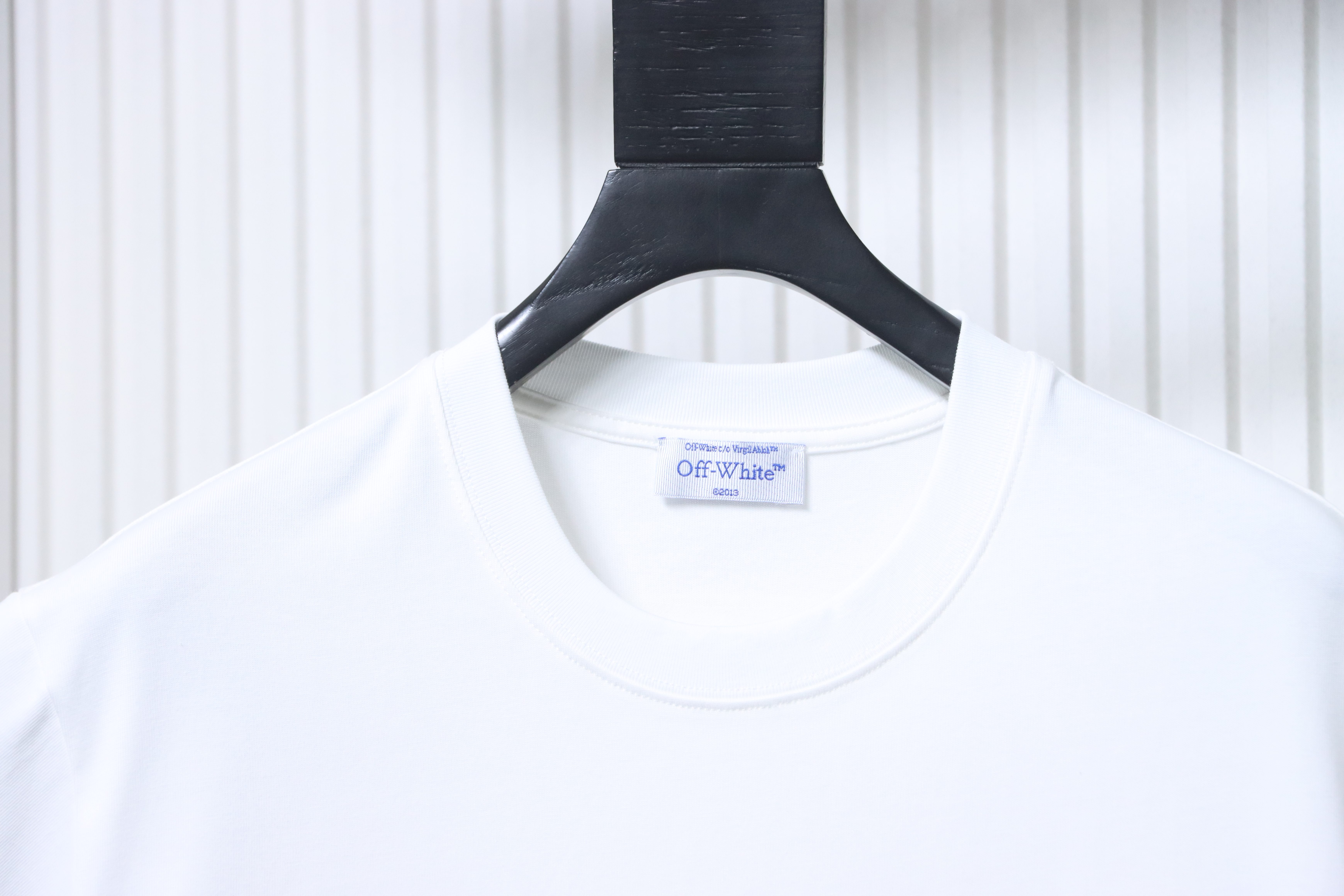 Off-White Sakura Embroidery T-Shirt H170
