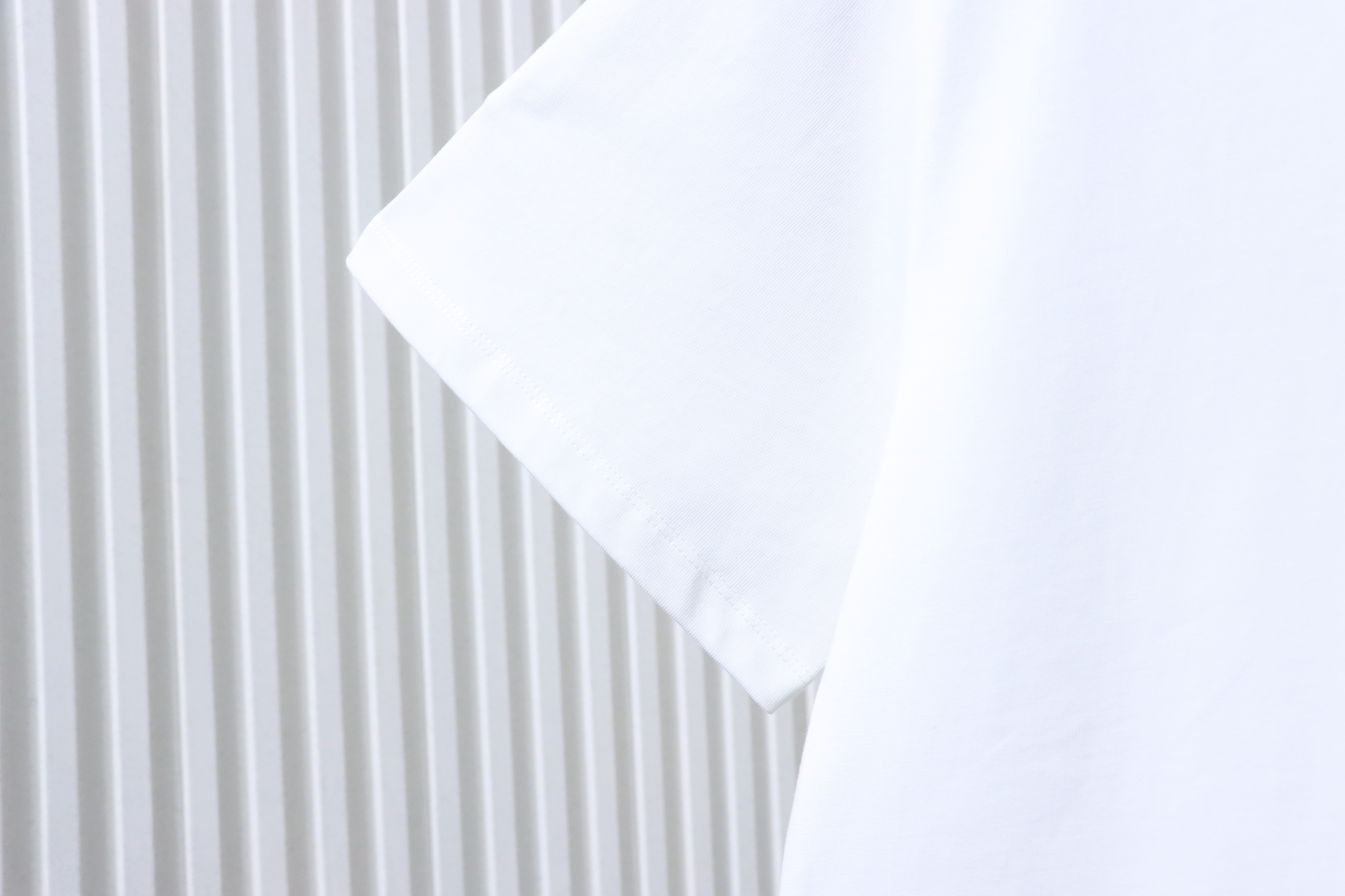 Off-White Sakura Embroidery T-Shirt H170