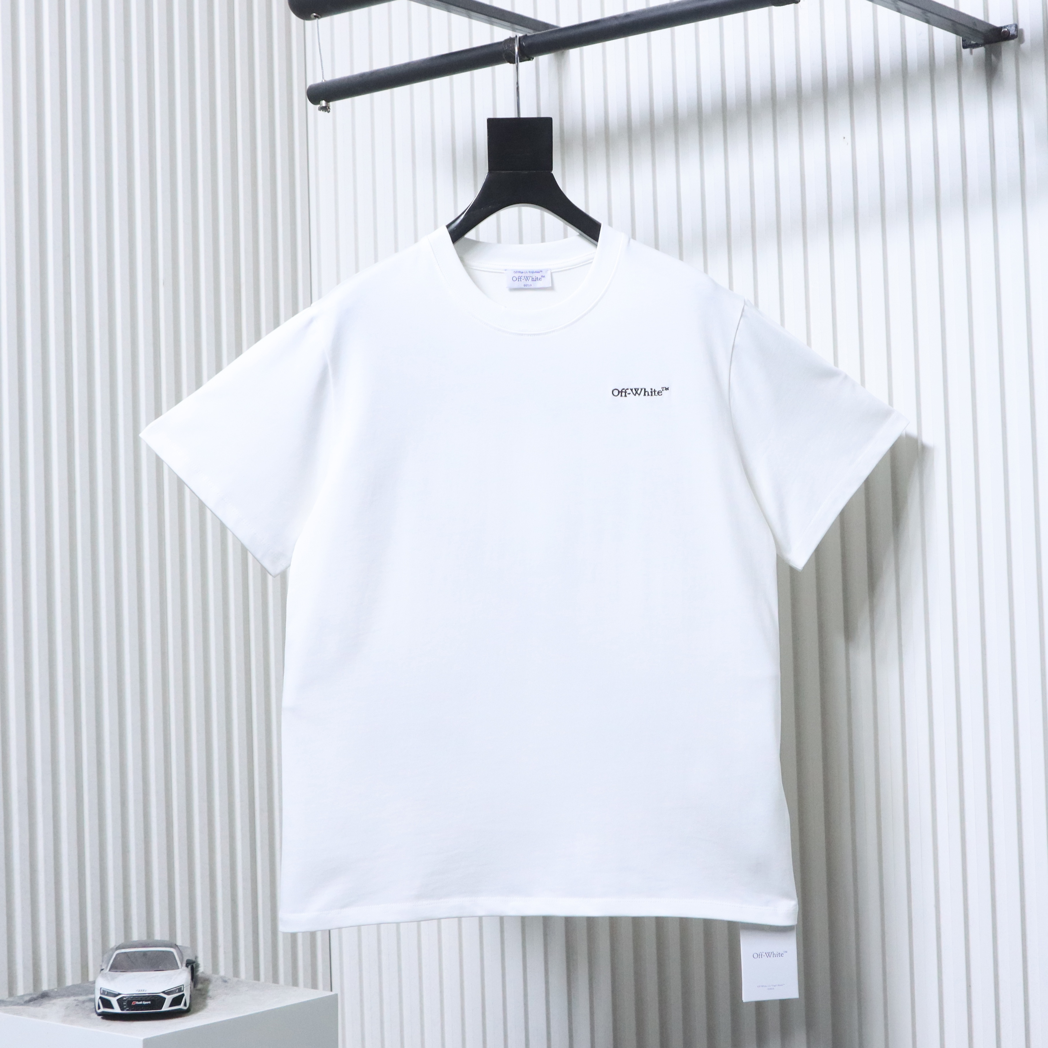 Off-White Sandblasted Arrow Silver Fragment T-Shirt H160