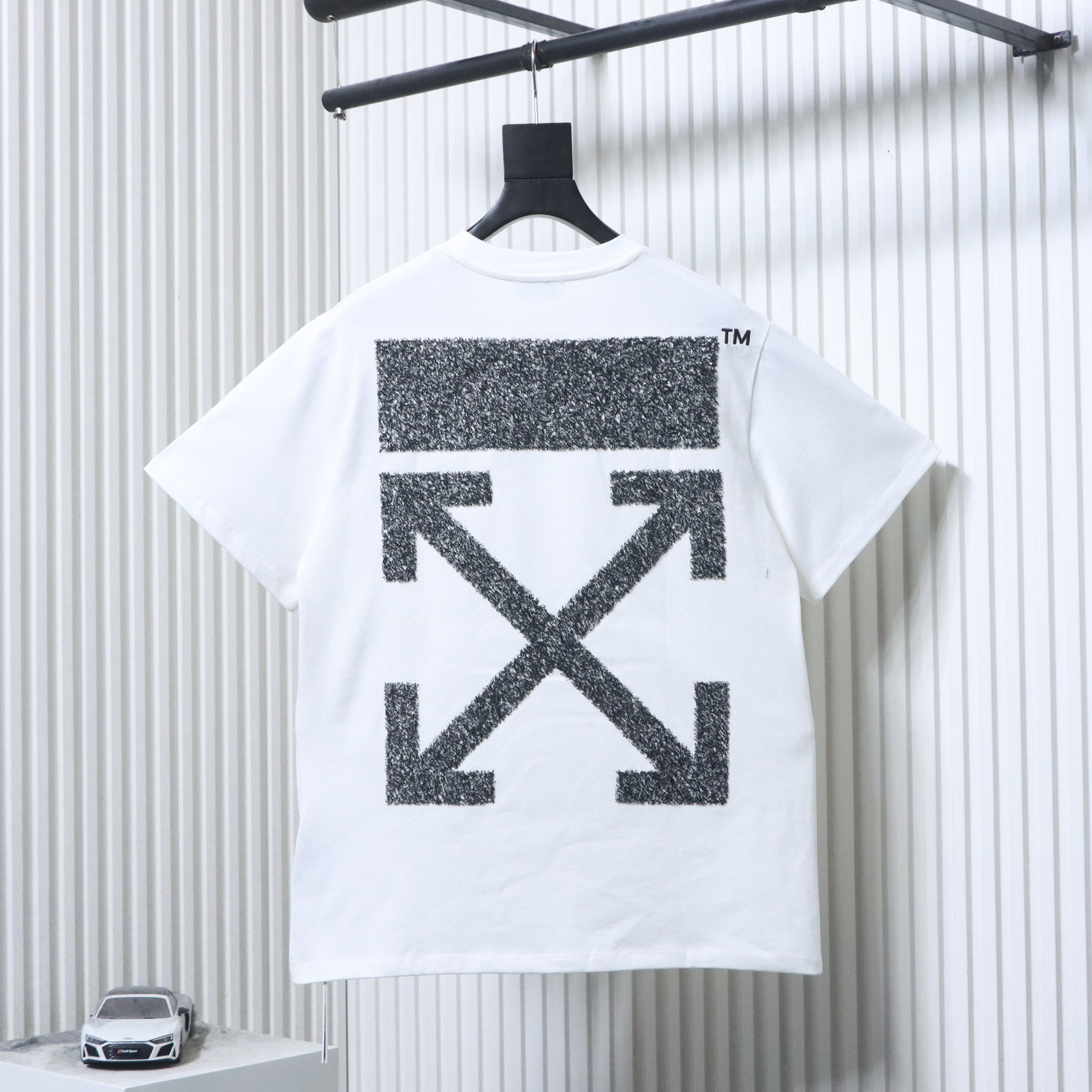 Off-White Sandblasted Arrow Silver Fragment T-Shirt H160