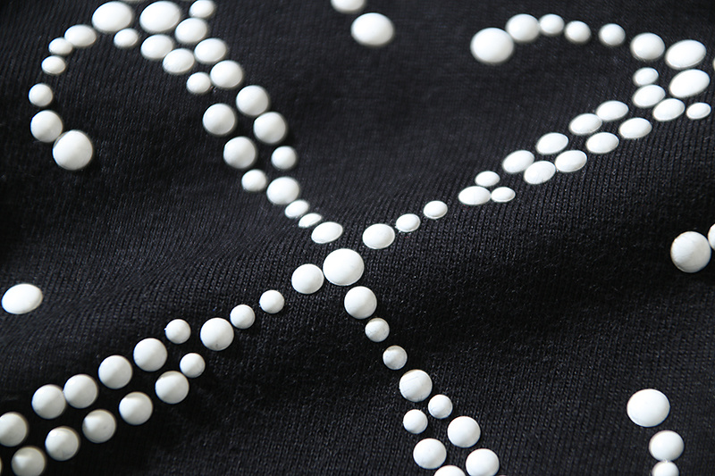Off-White Shiny Beaded Arrow Heavyweight T-Shirt H100 172