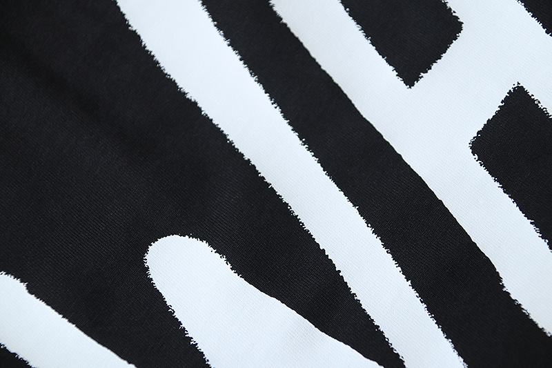 Off-White Spray Logo Heavyweight T-Shirt H110 1389