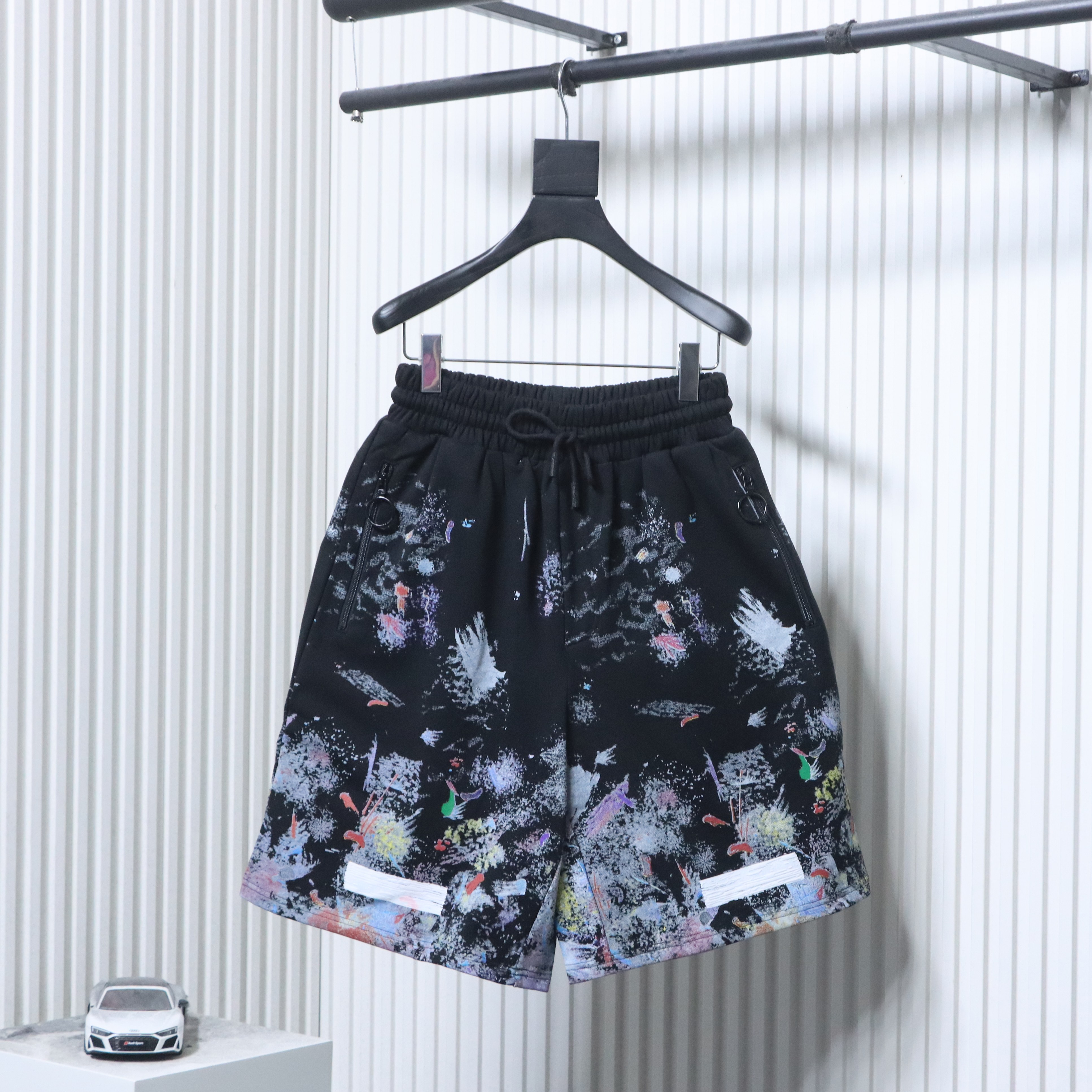 Off-White Starry Firework Ink Splash Shorts H210