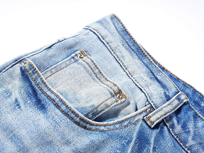 Amiri Knee Distressed Light Blue Jeans H200 AM318