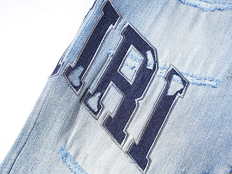 Amiri Knee Distressed Light Blue Jeans H200 AM318