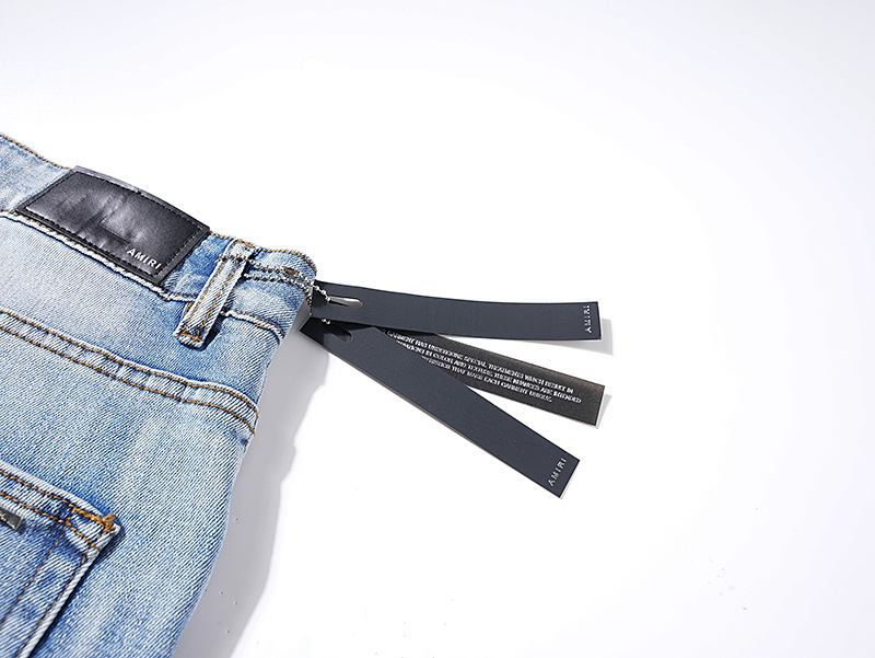 Amiri Knee Distressed Light Blue Jeans H200 AM318