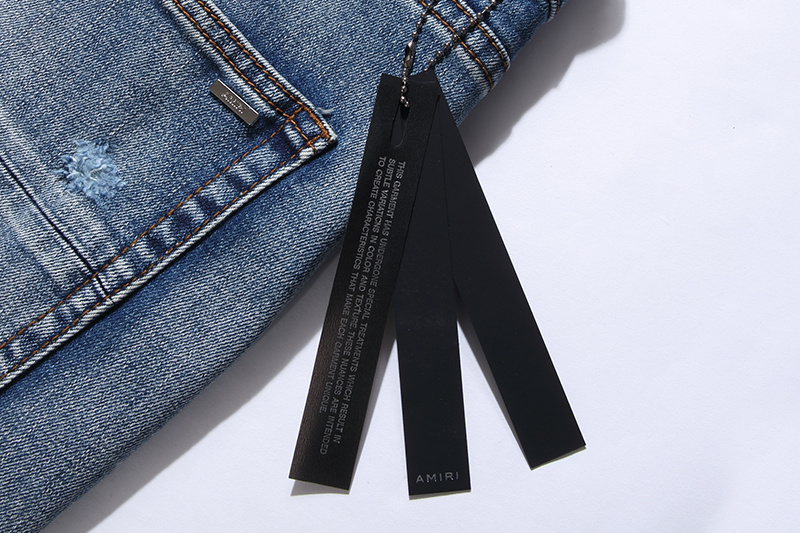Amiri Knee Patch Light Blue Jeans H200 AM304